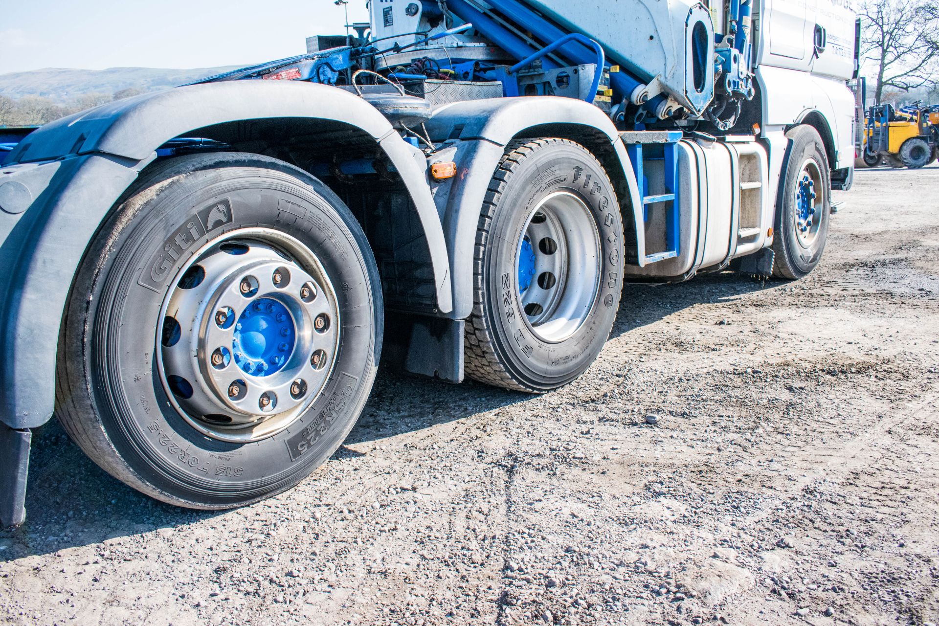 Man TGX 26.480 6 x 2 rear lift manual crane tractor unit Registration Number: DIG 6982 Date of - Image 9 of 19