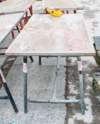 Collapsible steel site work bench C/w pipe vice