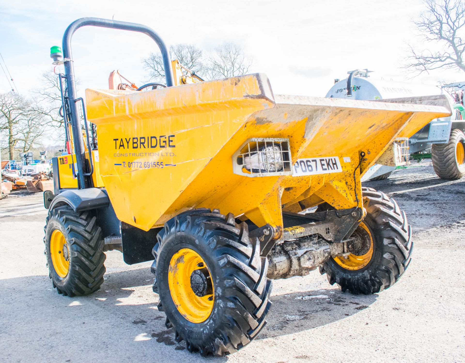 Mecelac 3 tonne straight skip dumper Year: 2017 S/N: Recorded Hours: 411 - Image 2 of 18