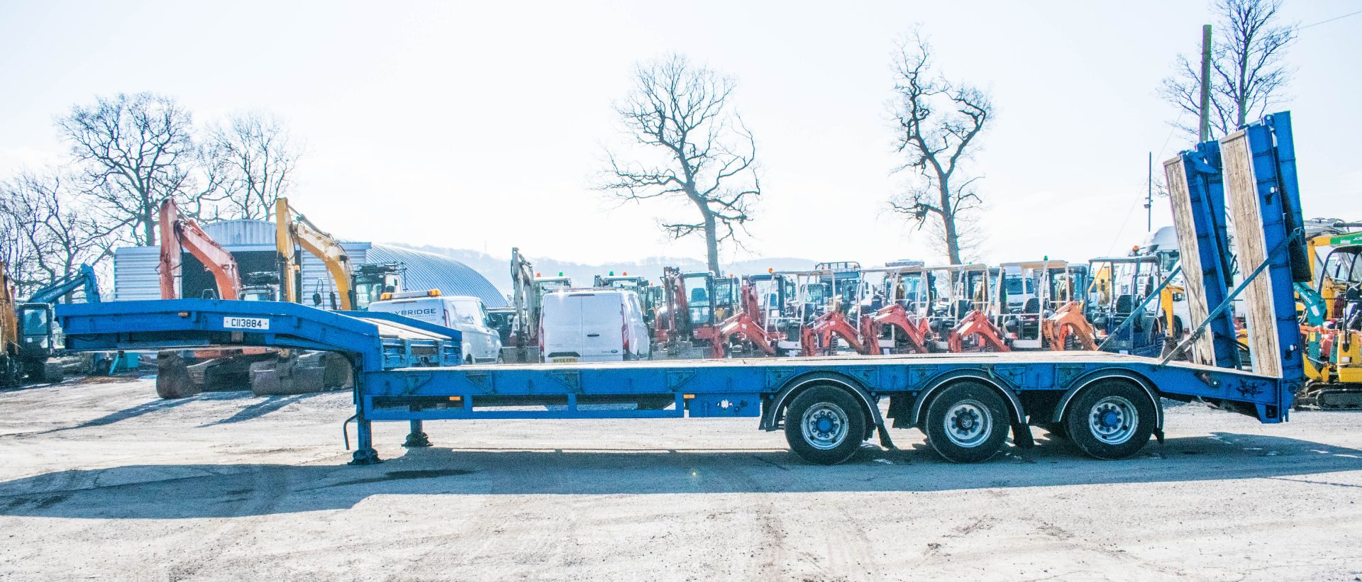 Tirsan tri-axle step frame low loader trailer Year: 2002 Reg: C113884 S/N: 220122 MOT Expires: 31/ - Image 7 of 14