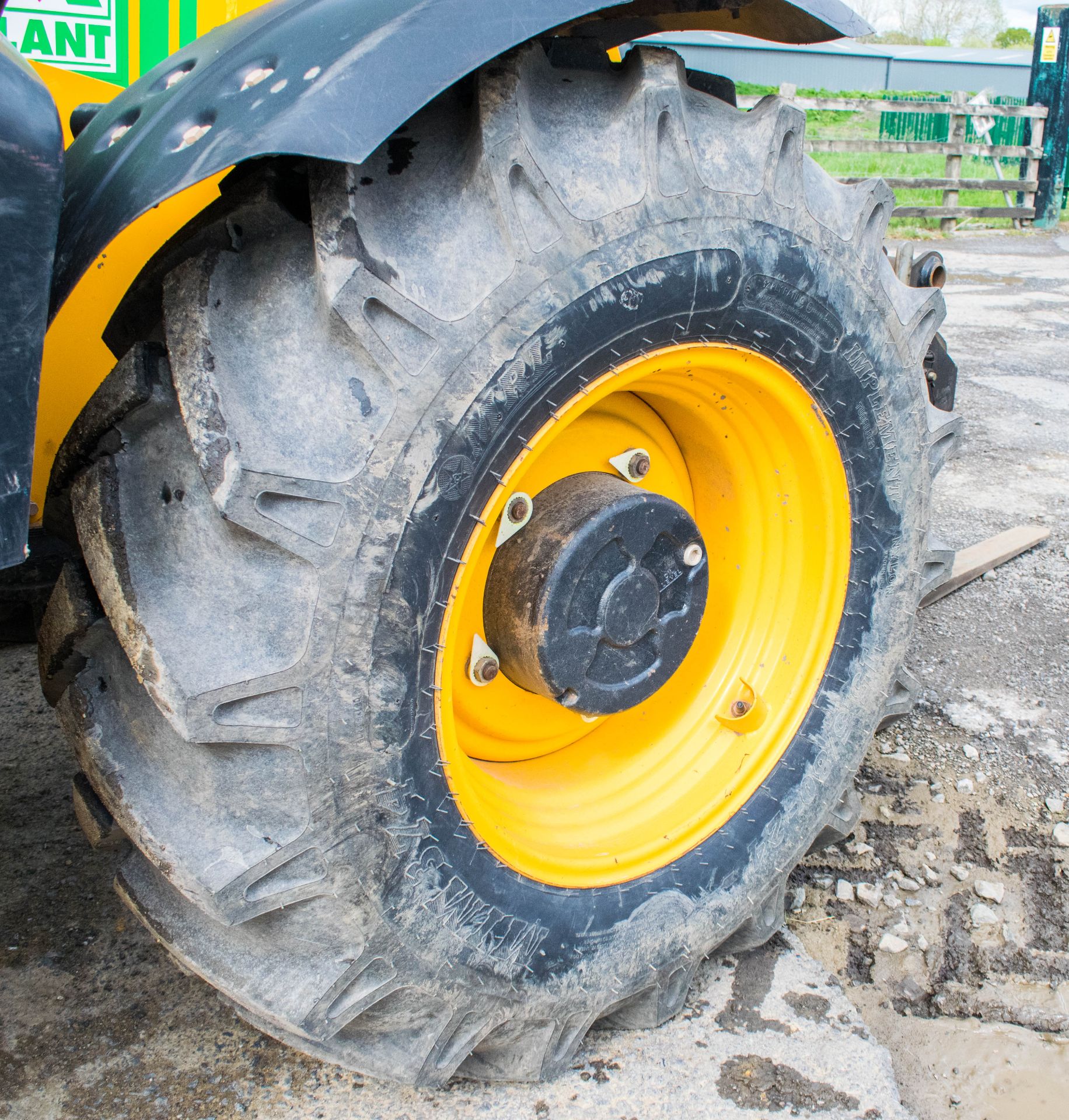 JCB 531-70 telescopic handler  Year: 2014 S/N: 2341975 Recorded Hours: 2691 A634486 - Image 12 of 21