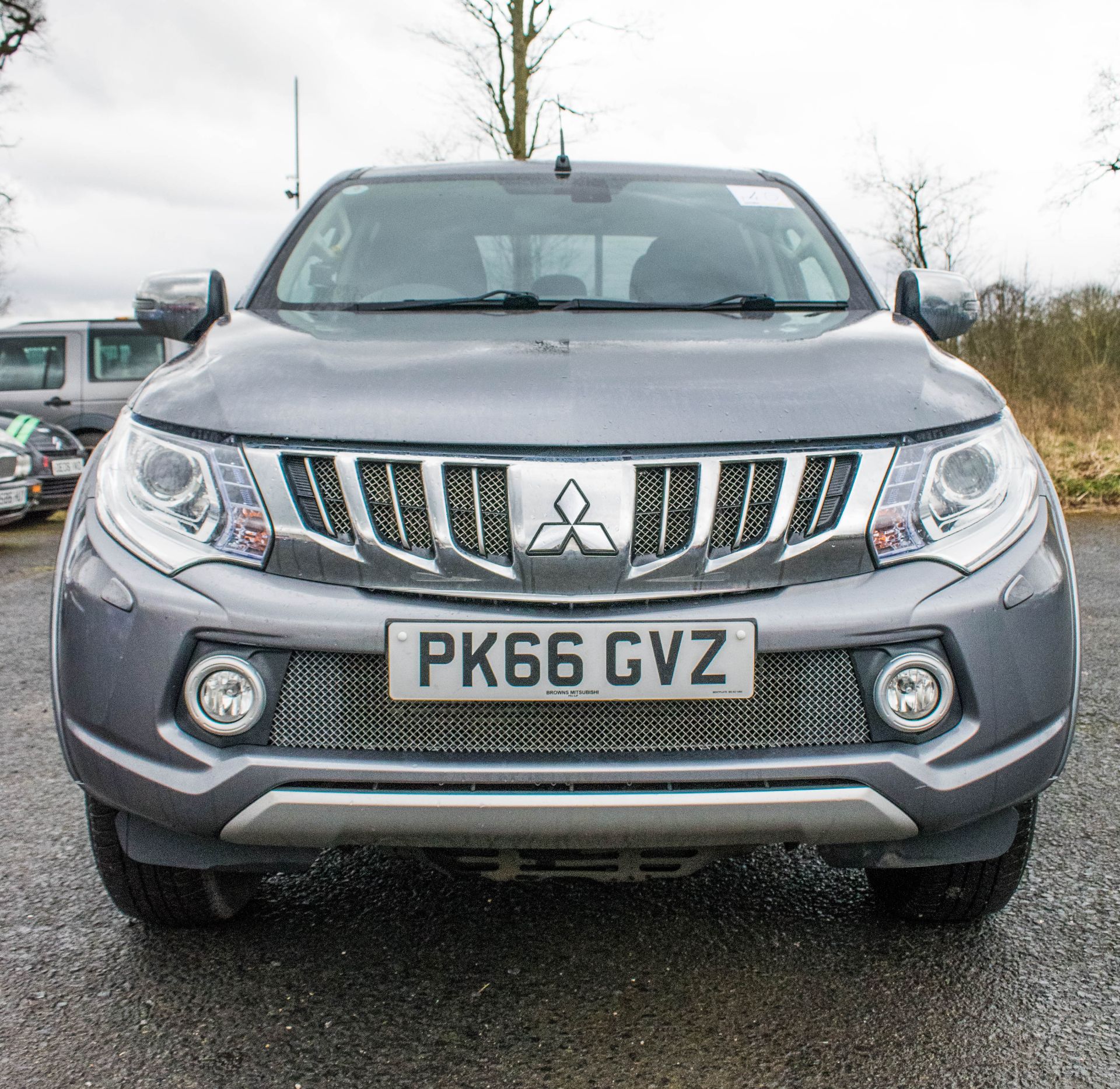 Mitsubishi L200 Barbarian DCB DI-D 2.5 diesel 4 wheel drive double cab pick up Registration - Image 5 of 21