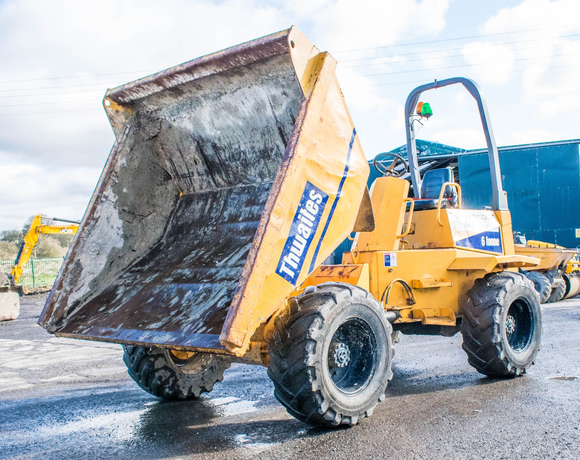 Thwaites 6 tonne straight skip dumper Year: 2003 S/N: 2137 Recorded Hours: 3574 20 - Image 13 of 18