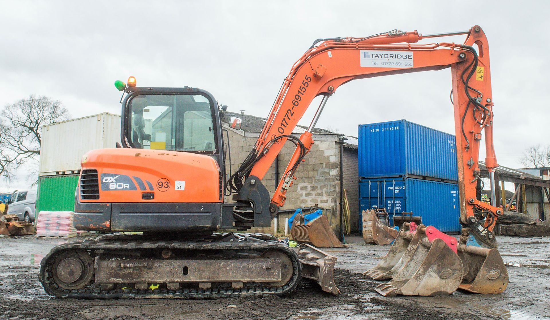 Doosan DX80R 8 tonne rubber tracked midi excavator Year: 2013 S/N: 50896 Recorded Hours: 4636 blade, - Image 8 of 23