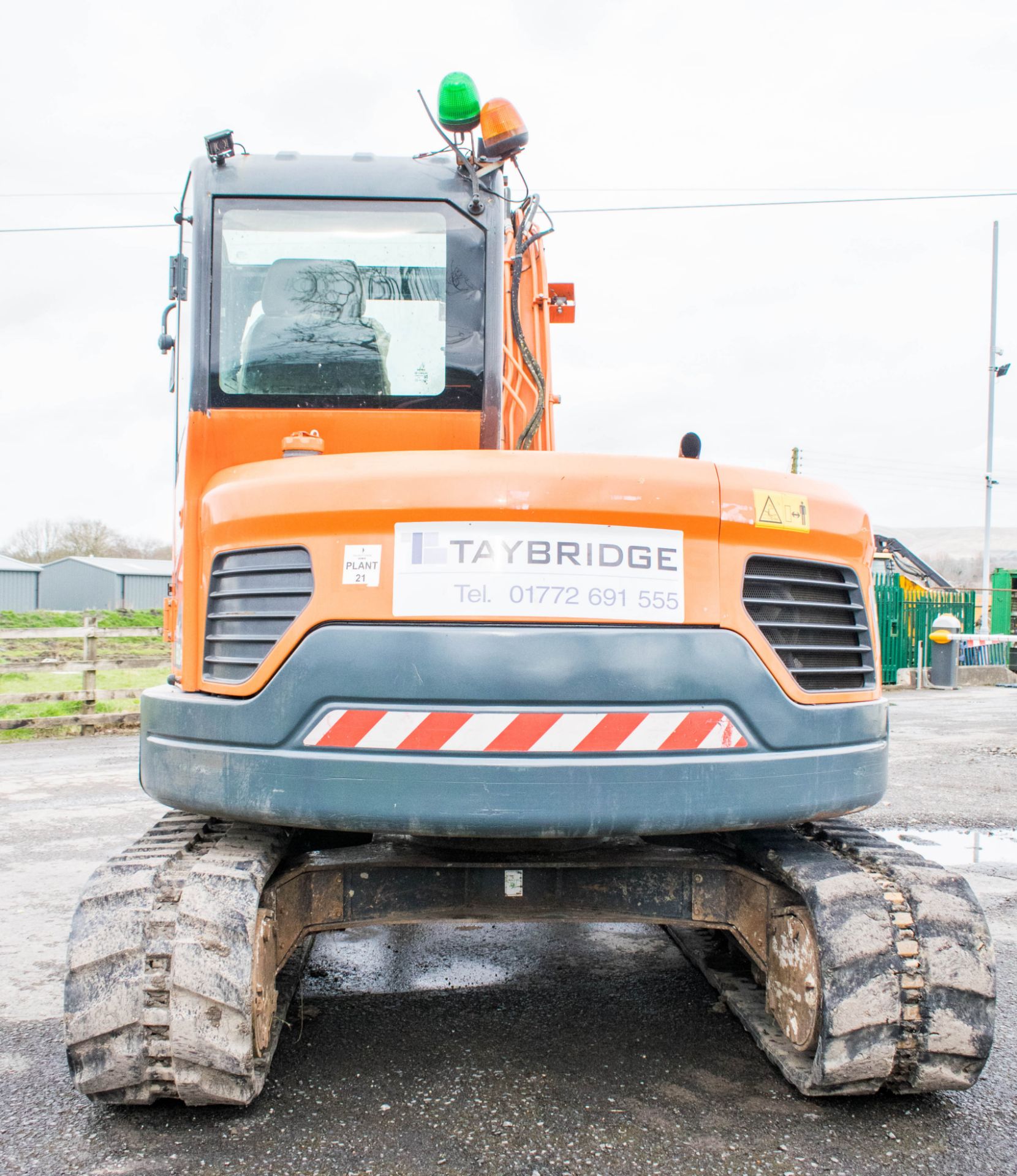 Doosan DX80R 8 tonne rubber tracked midi excavator Year: 2013 S/N: 50913 Recorded Hours: 4751 blade, - Image 6 of 22