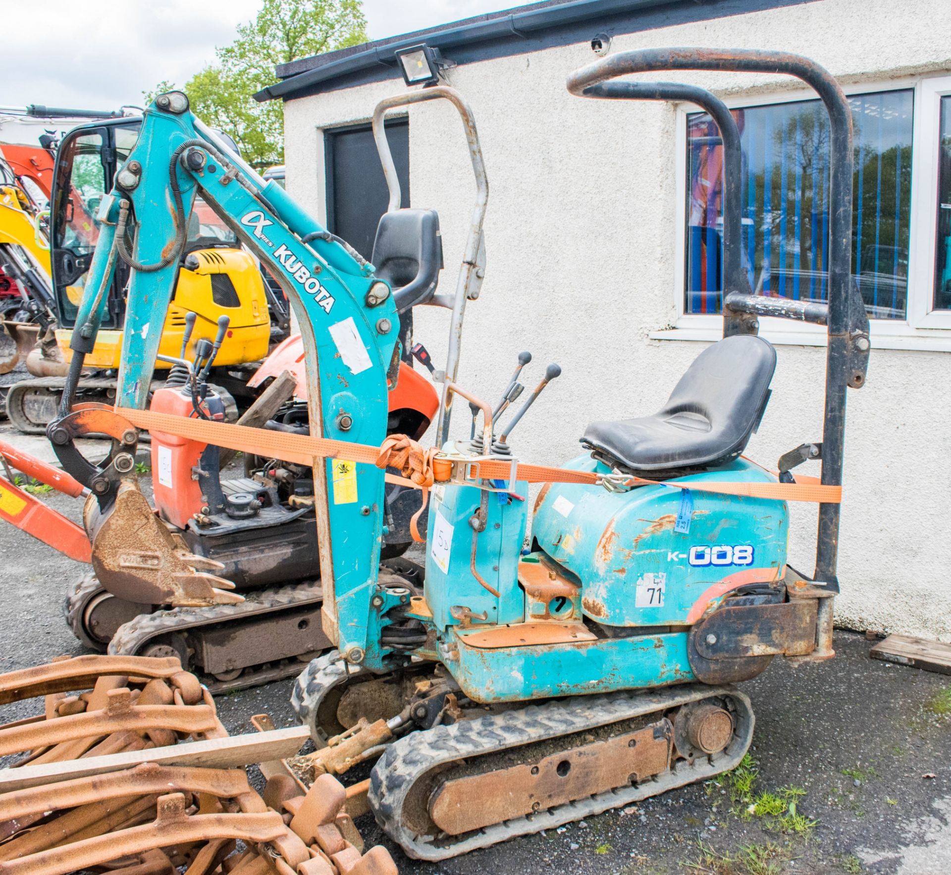 Kubota KX008 0.75 tonne micro excavator  Year:  S/N:  Recorded Hours: 3410  **sold as none runner**