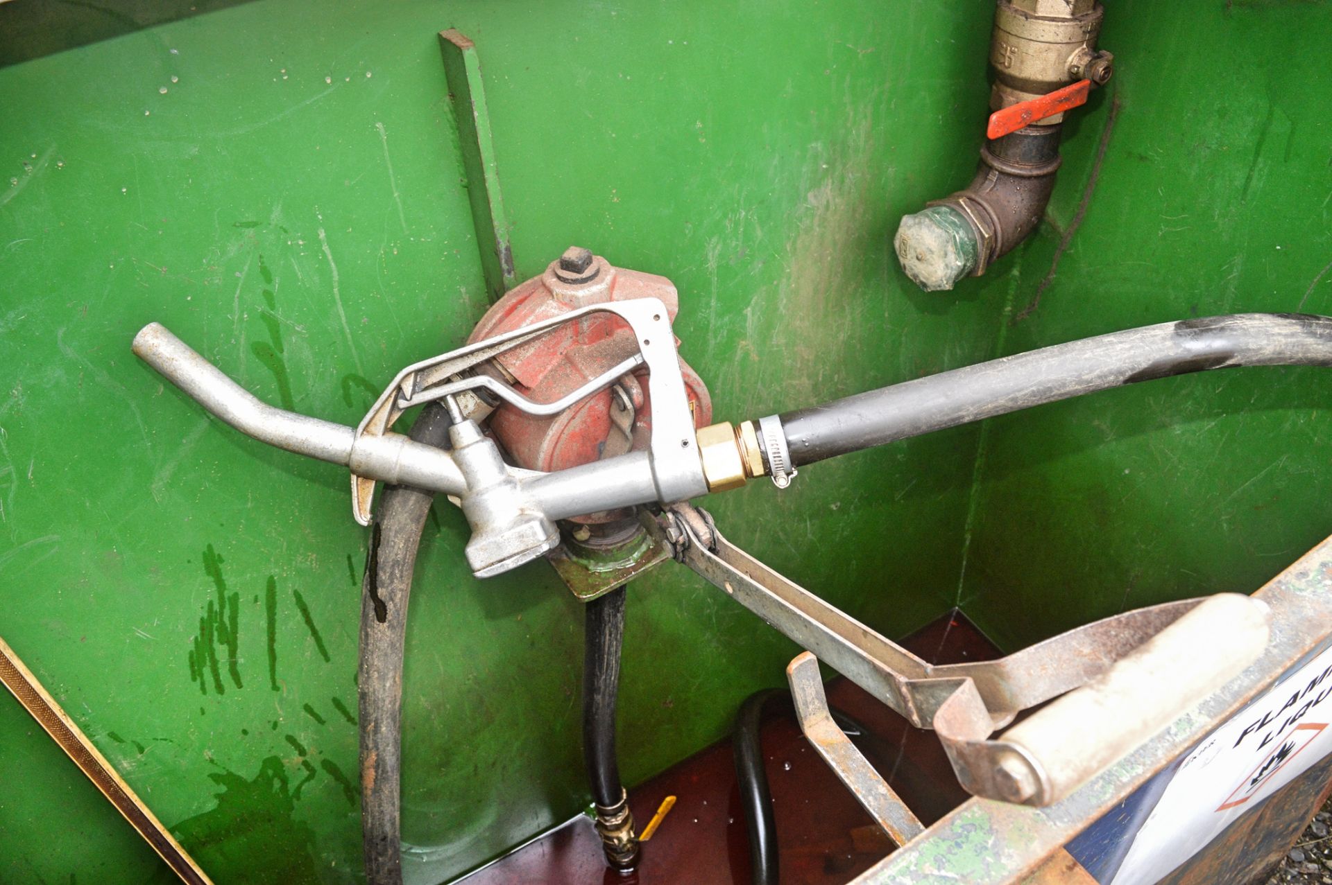 500 gallon static bunded fuel bowser c/w hand pump, delivery hose & nozzle - Image 2 of 2