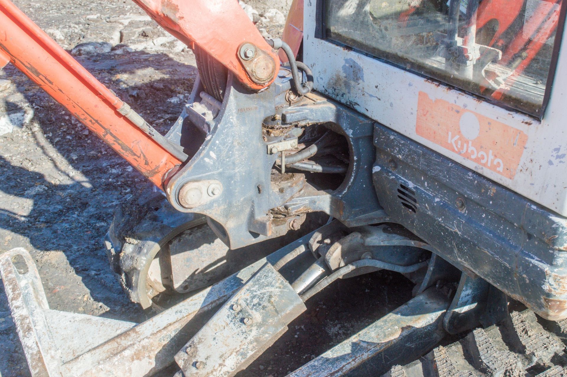 Kubota KX61-3 2.6 tonne rubber tracked mini excavator Year: 2006 S/N: 75311 Recorded Hours: 7076 - Image 13 of 23