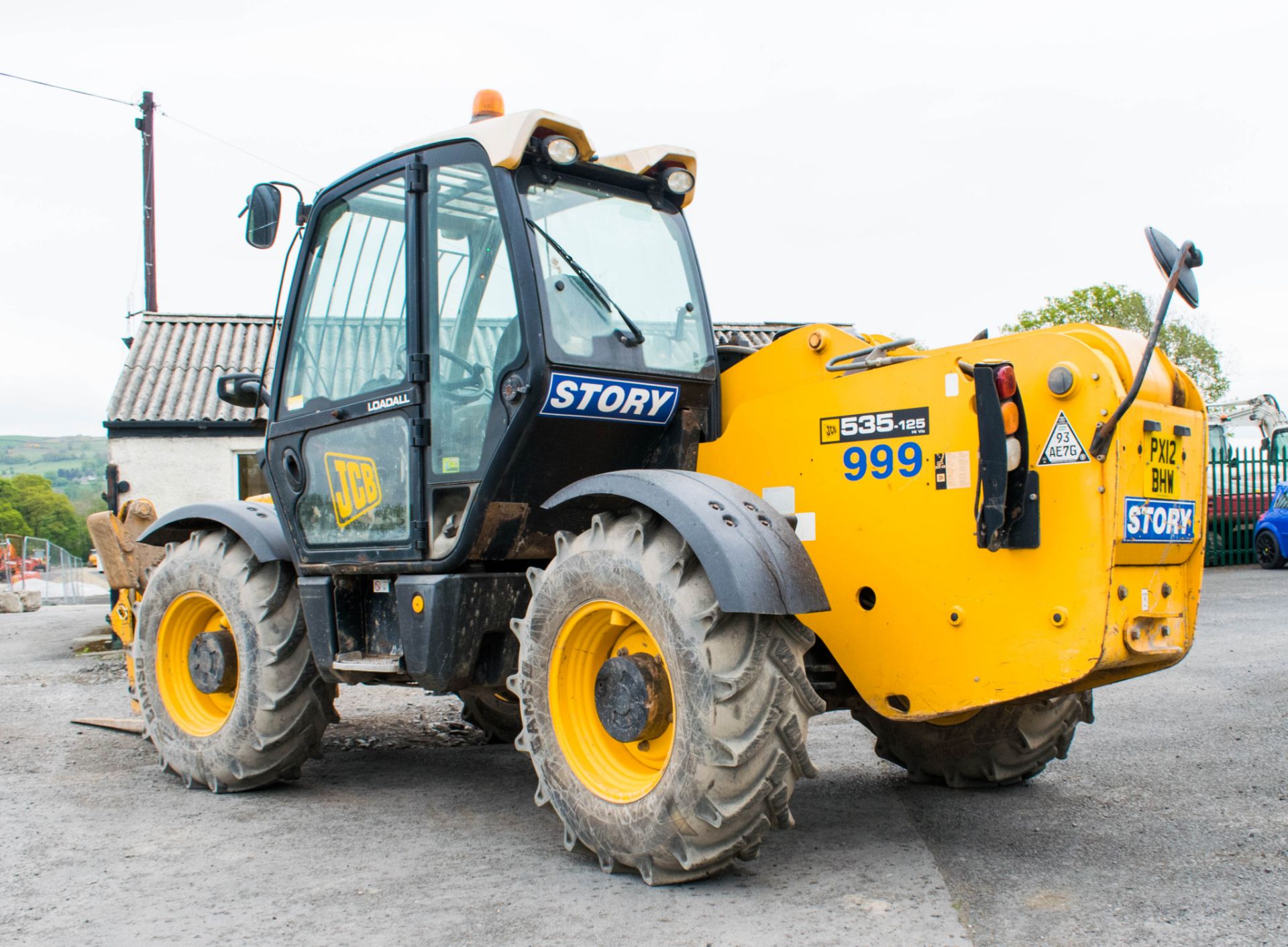 JCB 535 - 125 12.5 metre telescopic handler  Year: 2011 S/N: 1530487 Recorded Hours: 7707 - Image 4 of 21