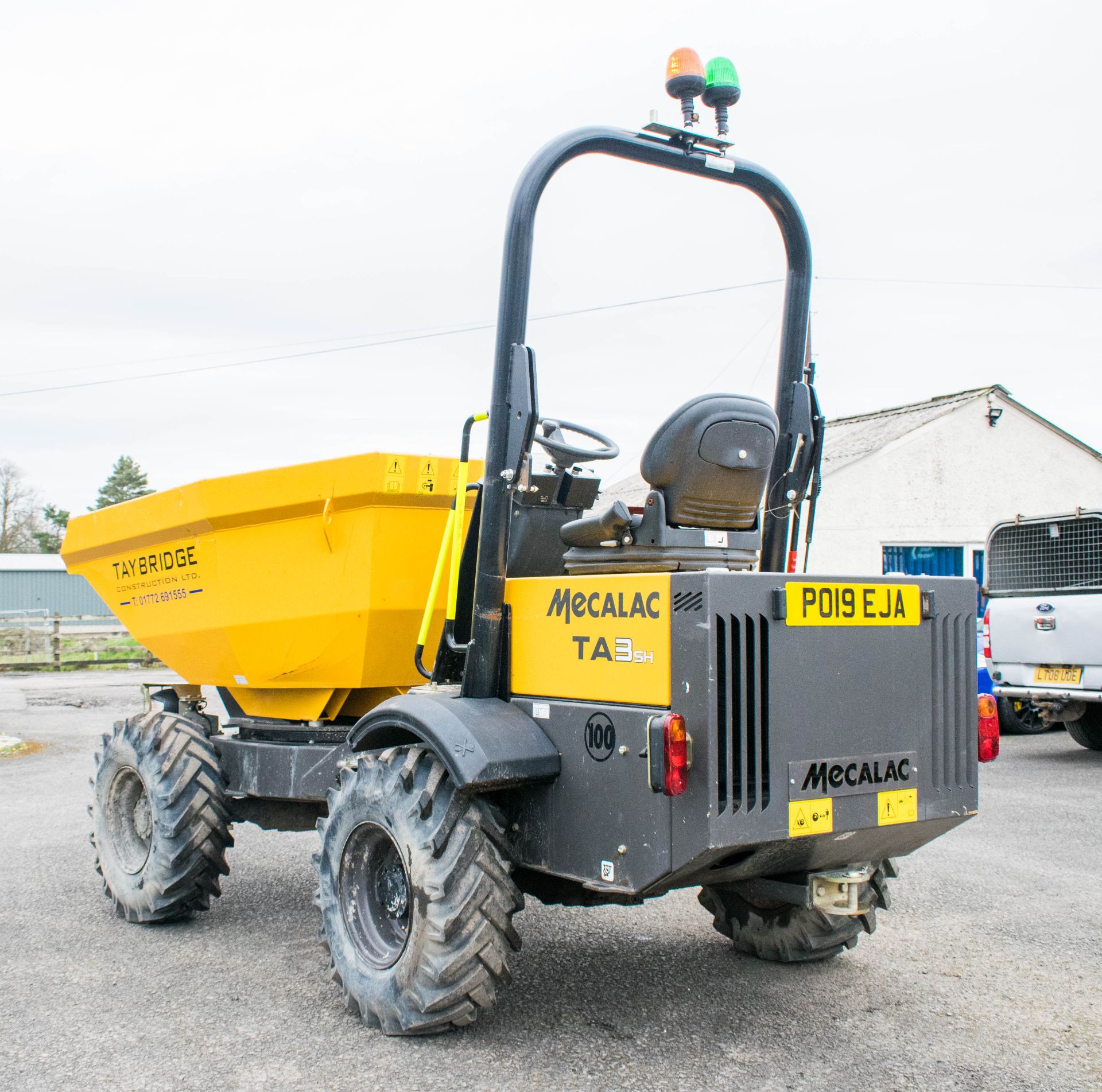 Mecelac 3 tonne swivel skip dumper Year: 2019 S/N: 2PD6627 Recorded Hours: 137 - Image 4 of 18