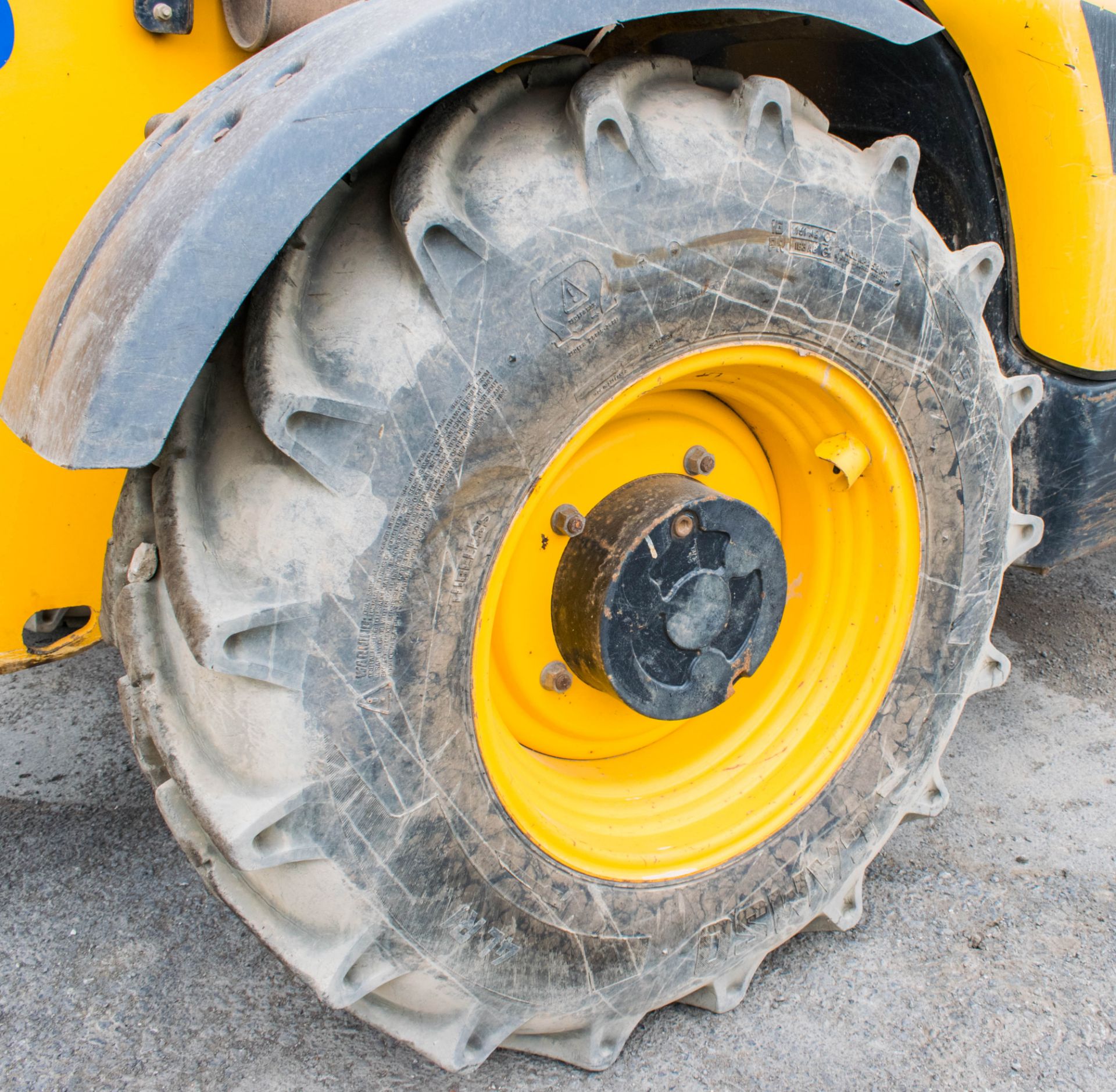 JCB 535 - 125 12.5 metre telescopic handler  Year: 2011 S/N: 1530487 Recorded Hours: 7707 - Image 11 of 21