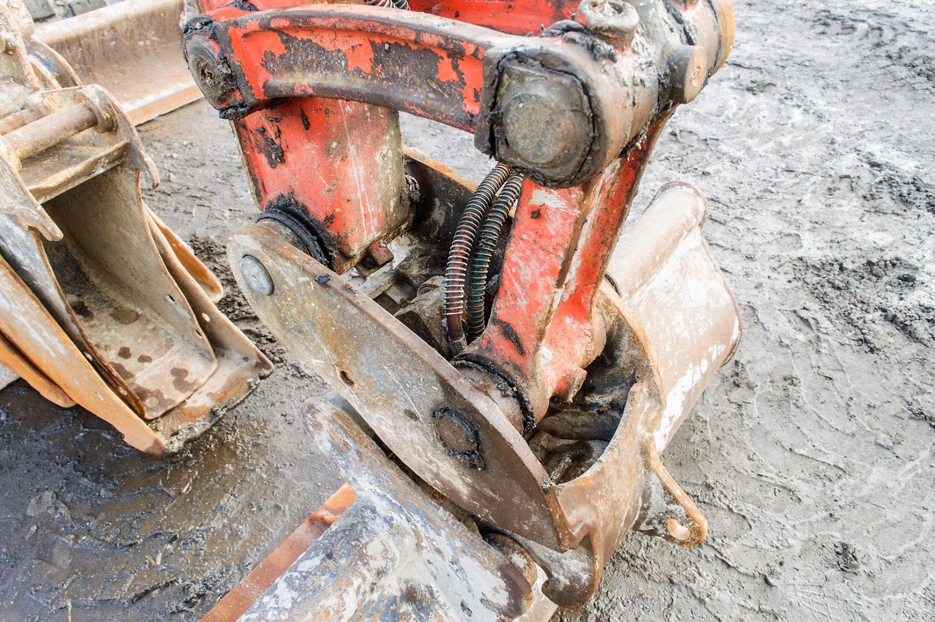 Kubota U55-4 5.5 tonne rubber tracked mini excavator Year: 2010 S/N: 50262 Recorded Hours: 6009 - Image 13 of 23