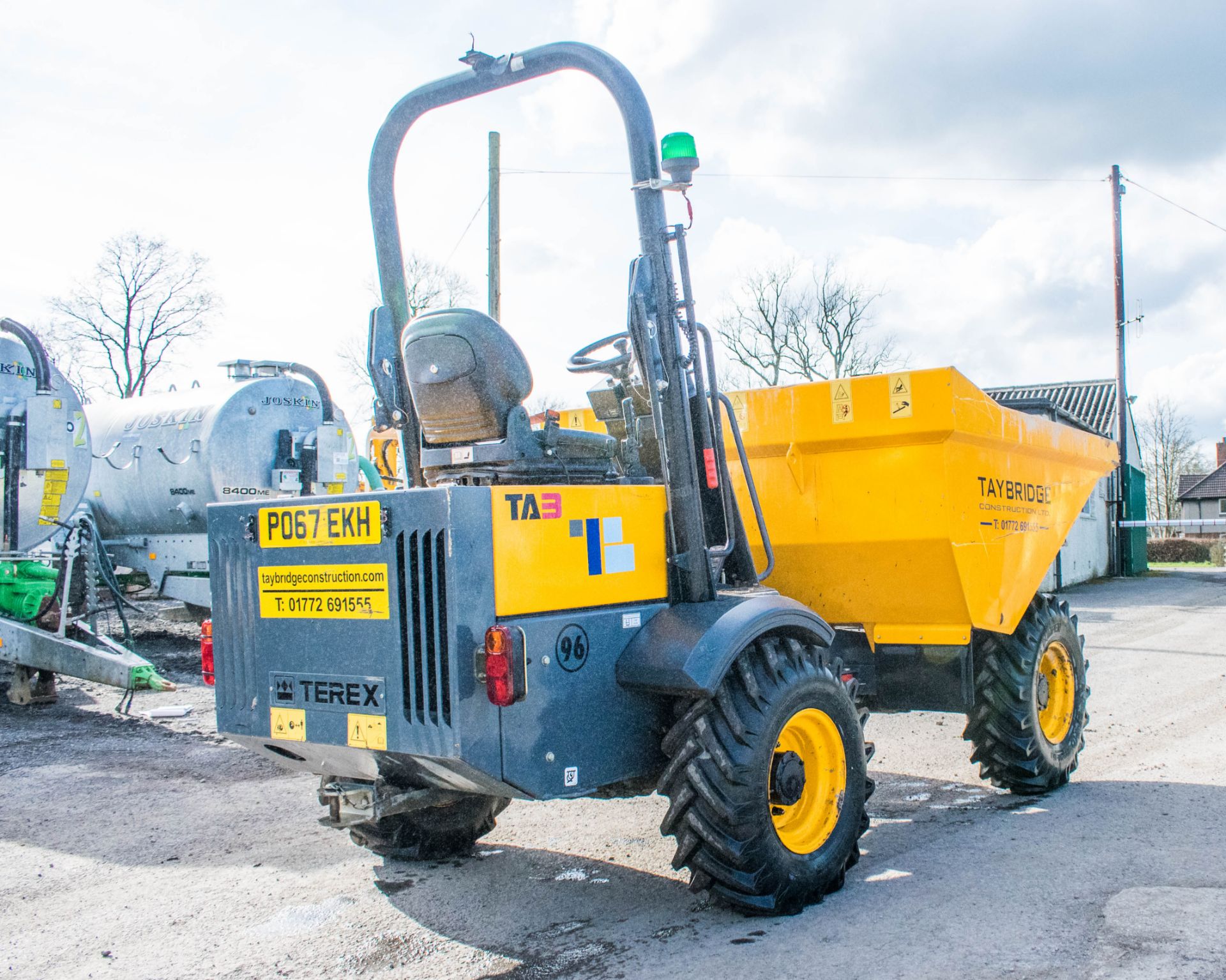 Mecelac 3 tonne straight skip dumper Year: 2017 S/N: Recorded Hours: 411 - Image 3 of 18