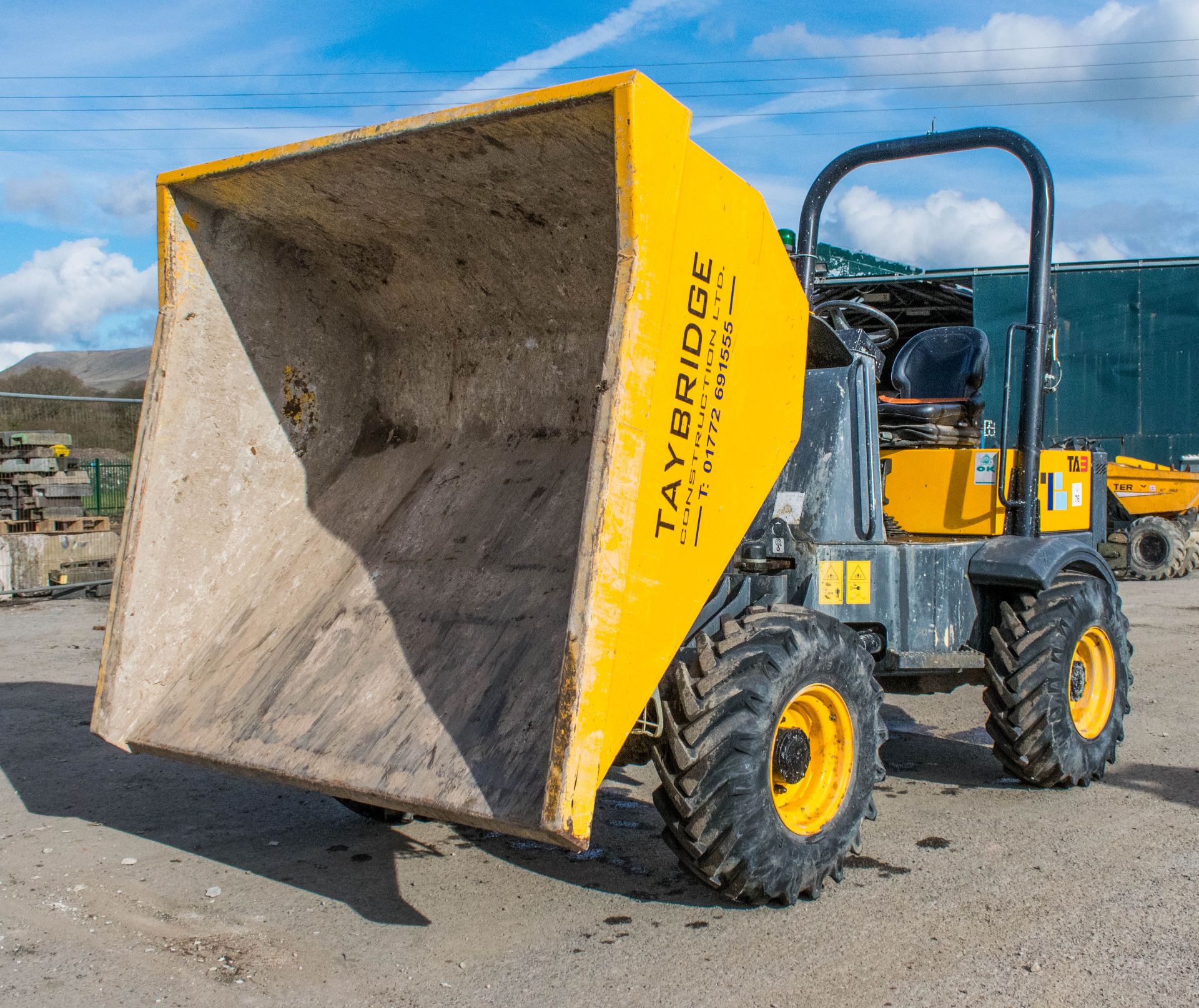 Mecelac 3 tonne straight skip dumper Year: 2017 S/N: Recorded Hours: 411 - Image 13 of 18