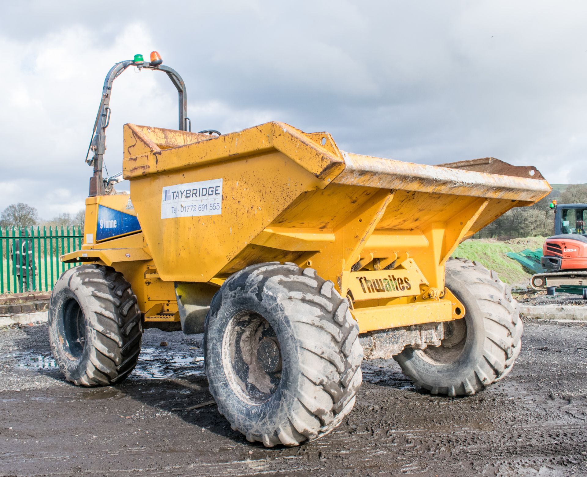 Thwaites 9 tonne straight skip dumper Year: 2007 S/N: 3190 Recorded Hours: 2993 72 - Image 2 of 18