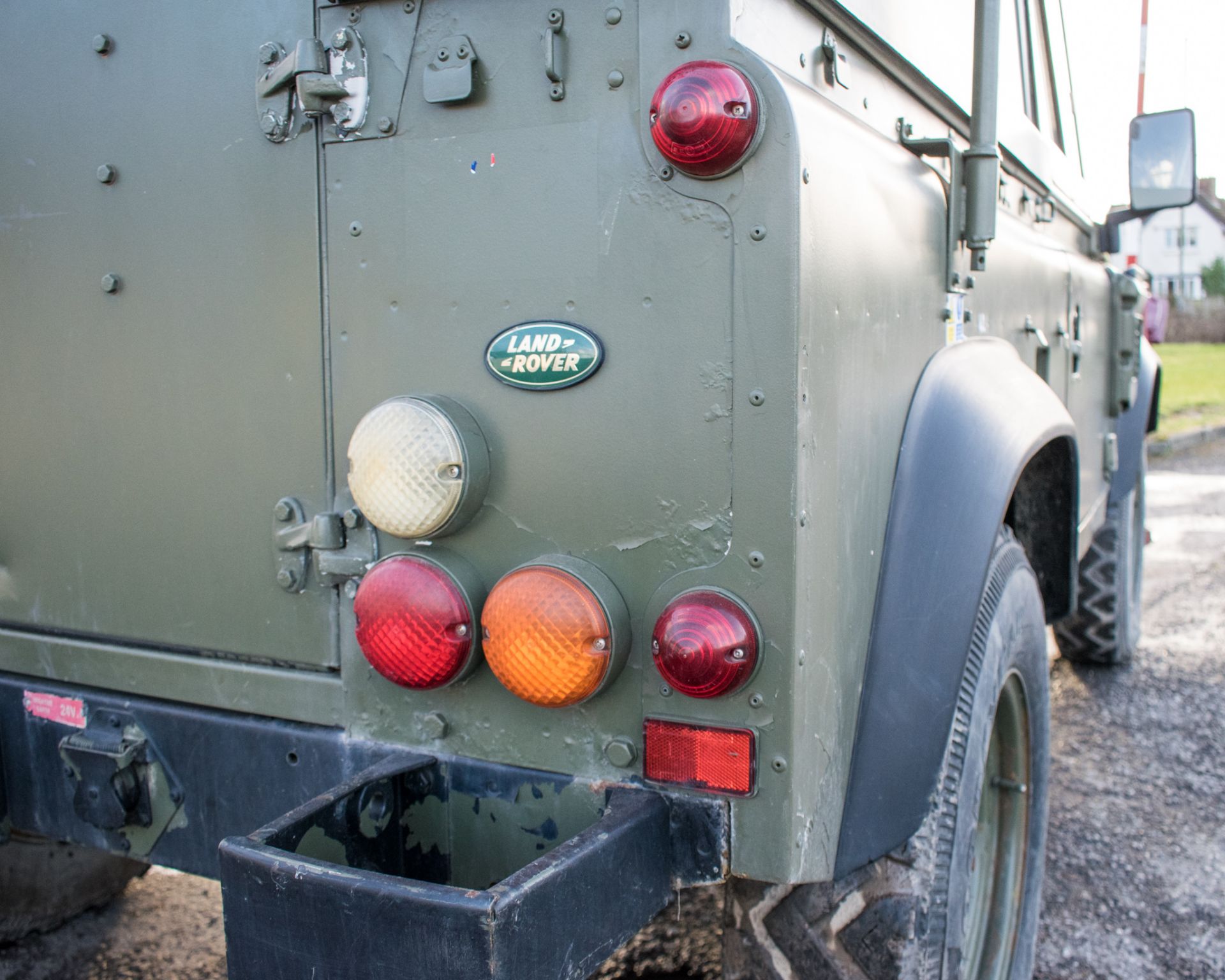 Land Rover Defender 90 Wolf 300 TDI 4wd TUL hard top utility vehicle (EX MOD) Date into Service: - Image 19 of 27