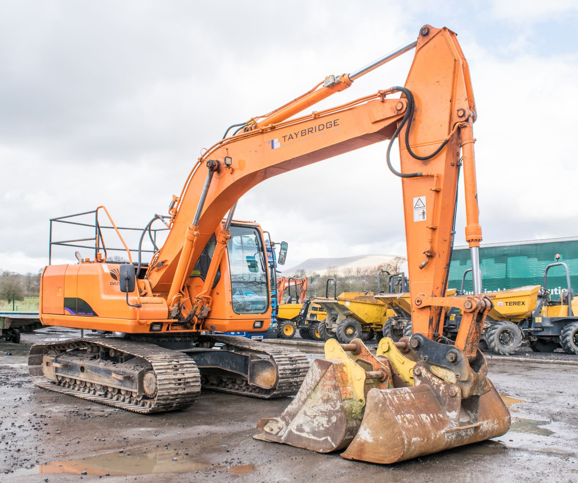 Daewoo Solar 175LC-V 17.5 tonne steel tracked excavator Year: 2005 S/N: 1159 Recorded Hours: 11, - Image 2 of 24