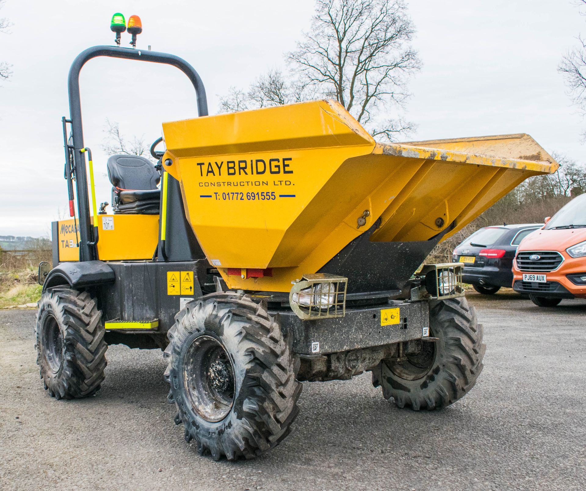 Mecelac 3 tonne swivel skip dumper Year: 2019 S/N: 2PD6627 Recorded Hours: 137 - Image 2 of 18