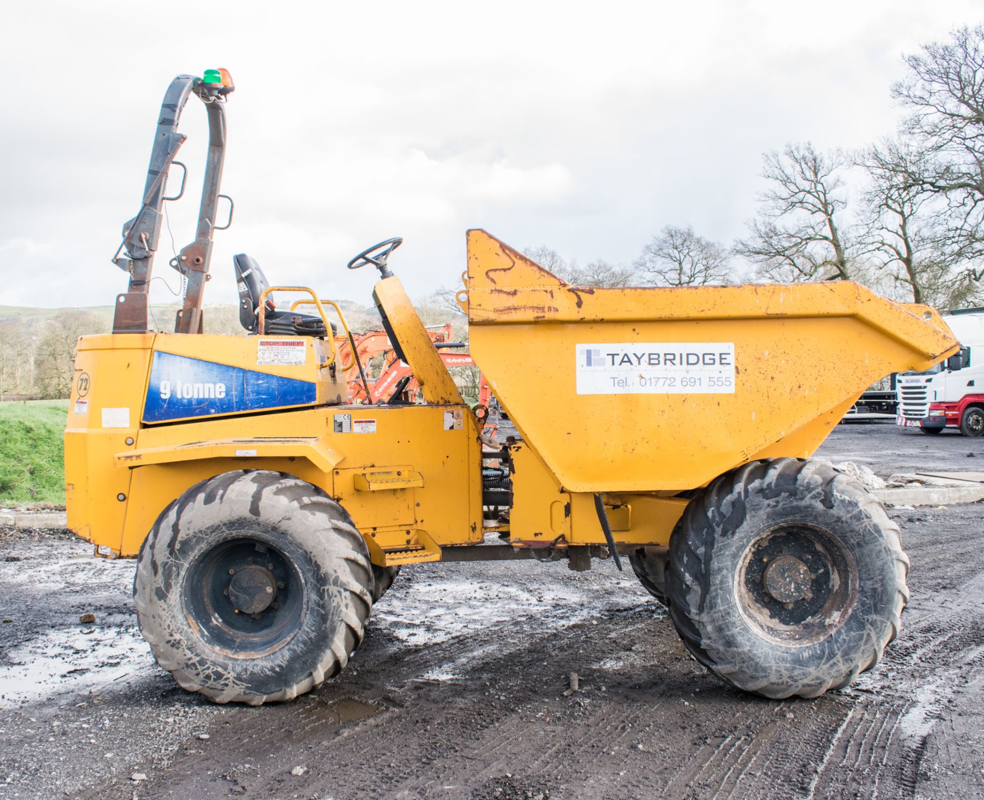 Thwaites 9 tonne straight skip dumper Year: 2007 S/N: 3190 Recorded Hours: 2993 72 - Image 7 of 18