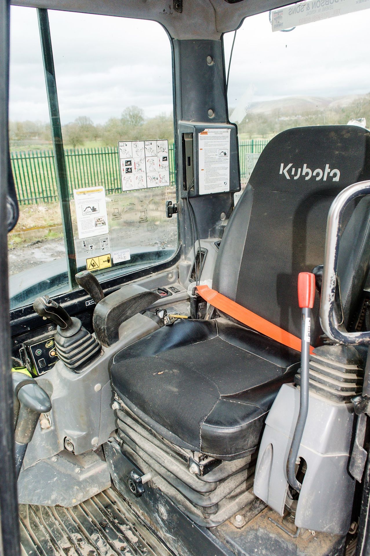 Kubota U55-4 5.5 tonne rubber tracked mini excavator Year: 2012 S/N: 51298 Recorded Hours: 4071 - Image 21 of 24