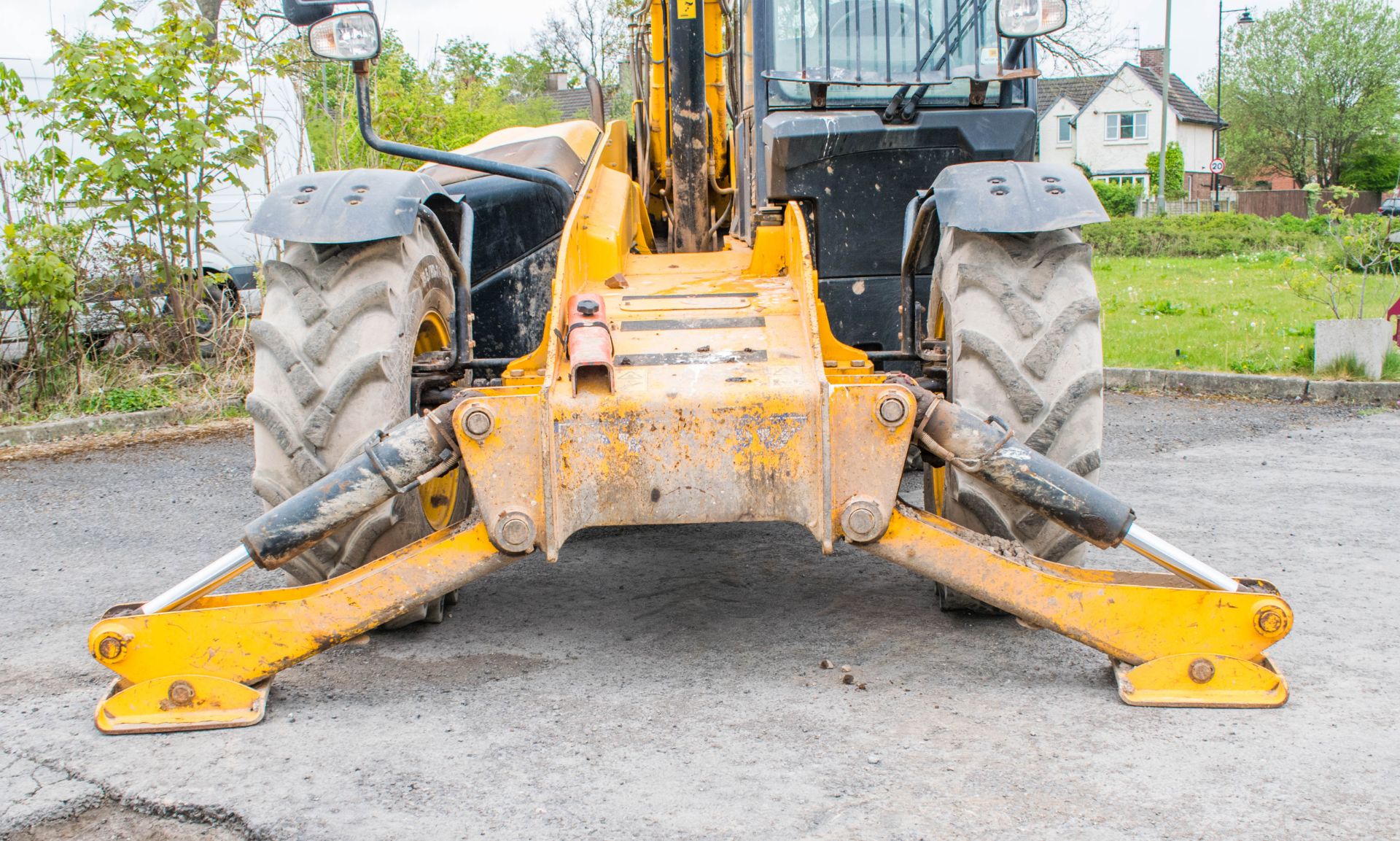 JCB 535 - 125 12.5 metre telescopic handler  Year: 2011 S/N: 1530487 Recorded Hours: 7707 - Image 14 of 21