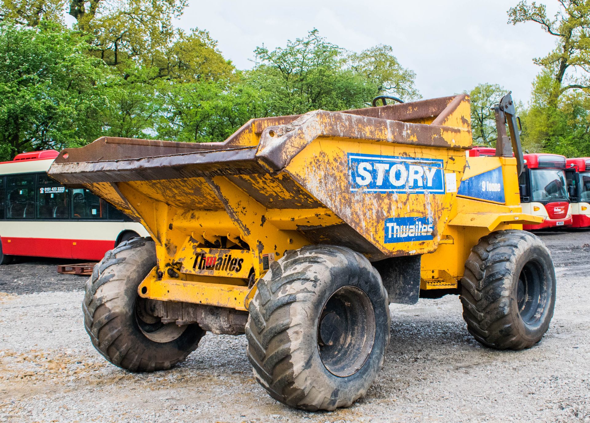 Thwaites 9 tonne straight skip dumper  Year: 2008 S/N: B5227 Recorded Hours: 4181 834