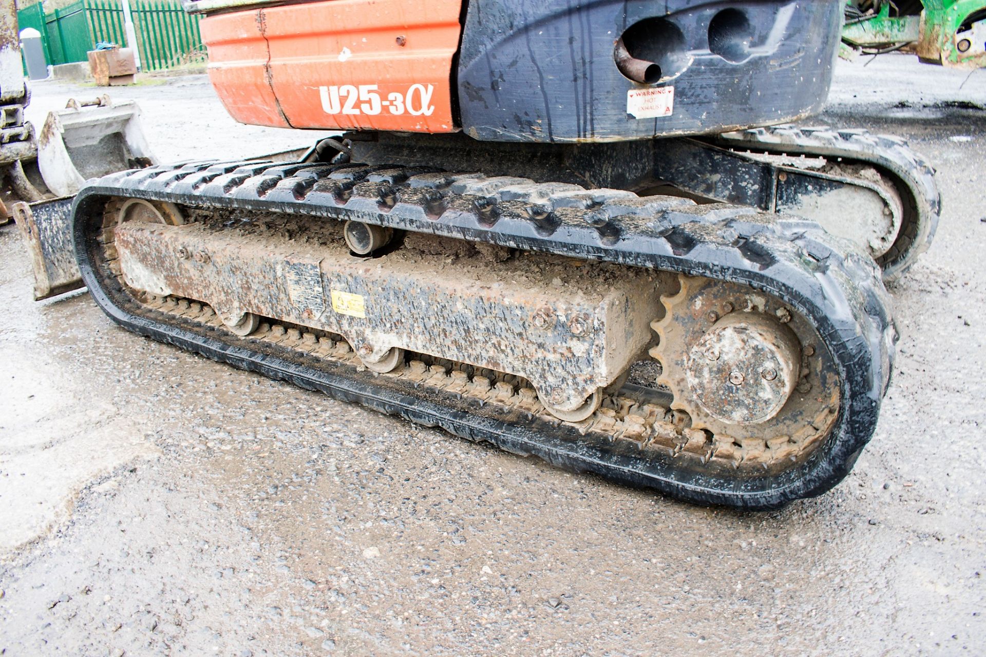 Kubota U25-3 2.5 tonne rubber tracked mini excavator Year: 2013 S/N: 25878  Recorded Hours: 2108 - Image 10 of 22