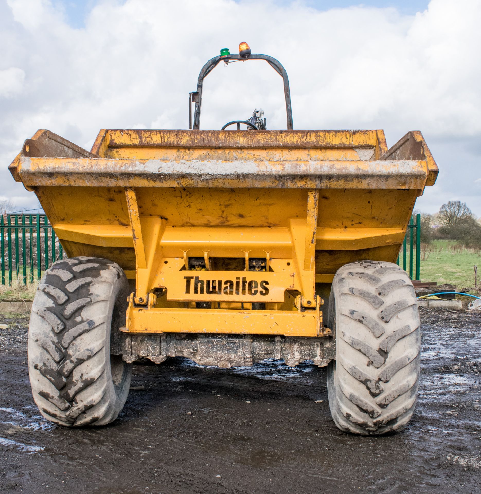 Thwaites 9 tonne straight skip dumper Year: 2007 S/N: 3190 Recorded Hours: 2993 72 - Image 5 of 18