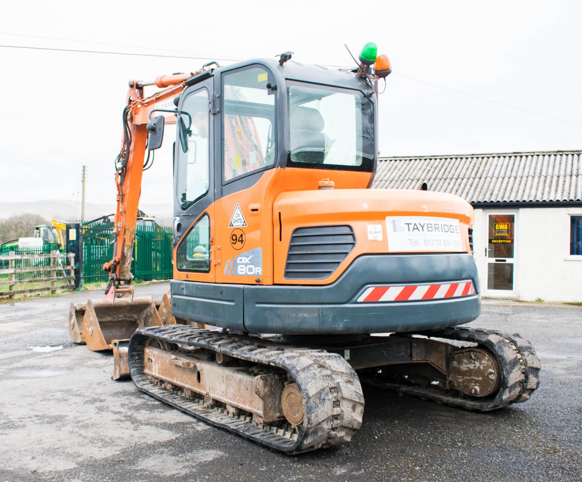 Doosan DX80R 8 tonne rubber tracked midi excavator Year: 2013 S/N: 50913 Recorded Hours: 4751 blade, - Image 4 of 22