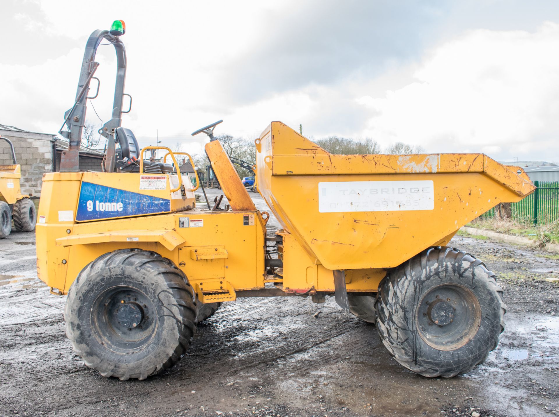 Thwaites 9 tonne straight skip dumper Year: 2007 S/N: 2957 Recorded Hours: 2282 70 - Image 8 of 22