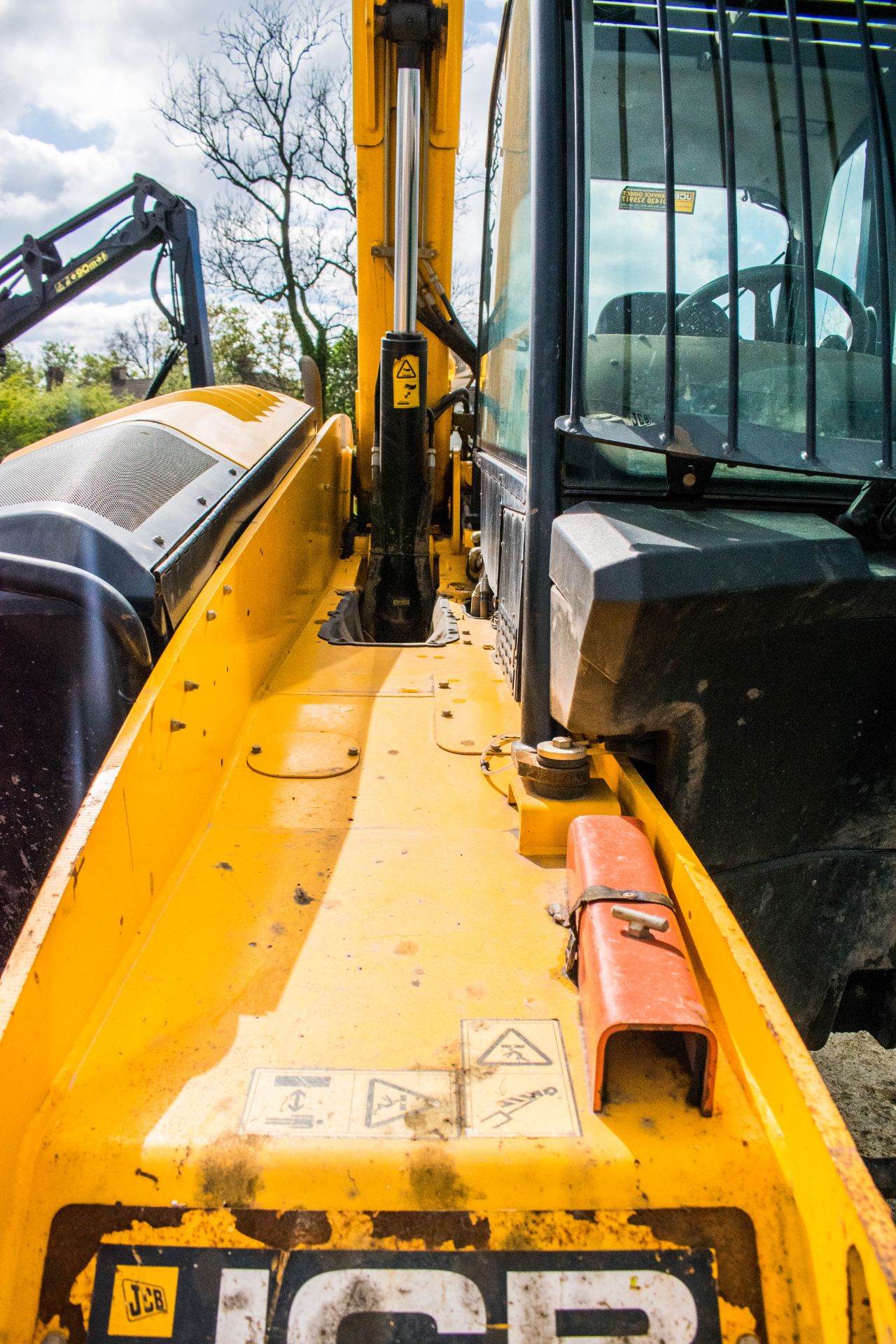 JCB 531-70 telescopic handler  Year: 2014 S/N: 2341975 Recorded Hours: 2691 A634486 - Image 15 of 21