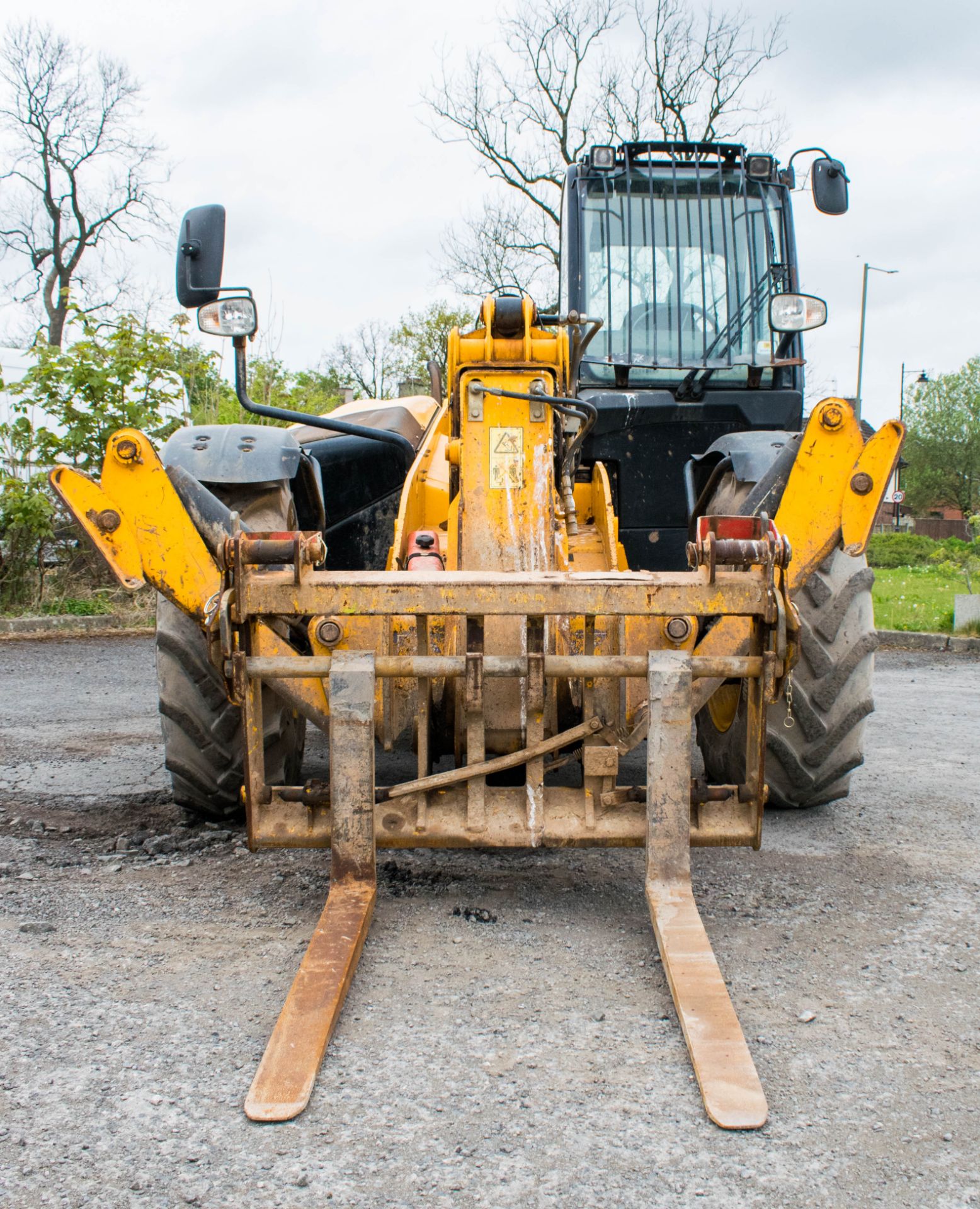 JCB 535 - 125 12.5 metre telescopic handler  Year: 2011 S/N: 1530487 Recorded Hours: 7707 - Image 5 of 21