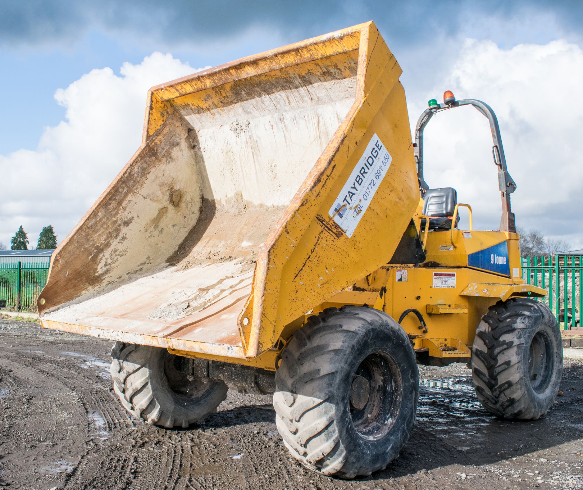 Thwaites 9 tonne straight skip dumper Year: 2007 S/N: 3190 Recorded Hours: 2993 72 - Image 13 of 18