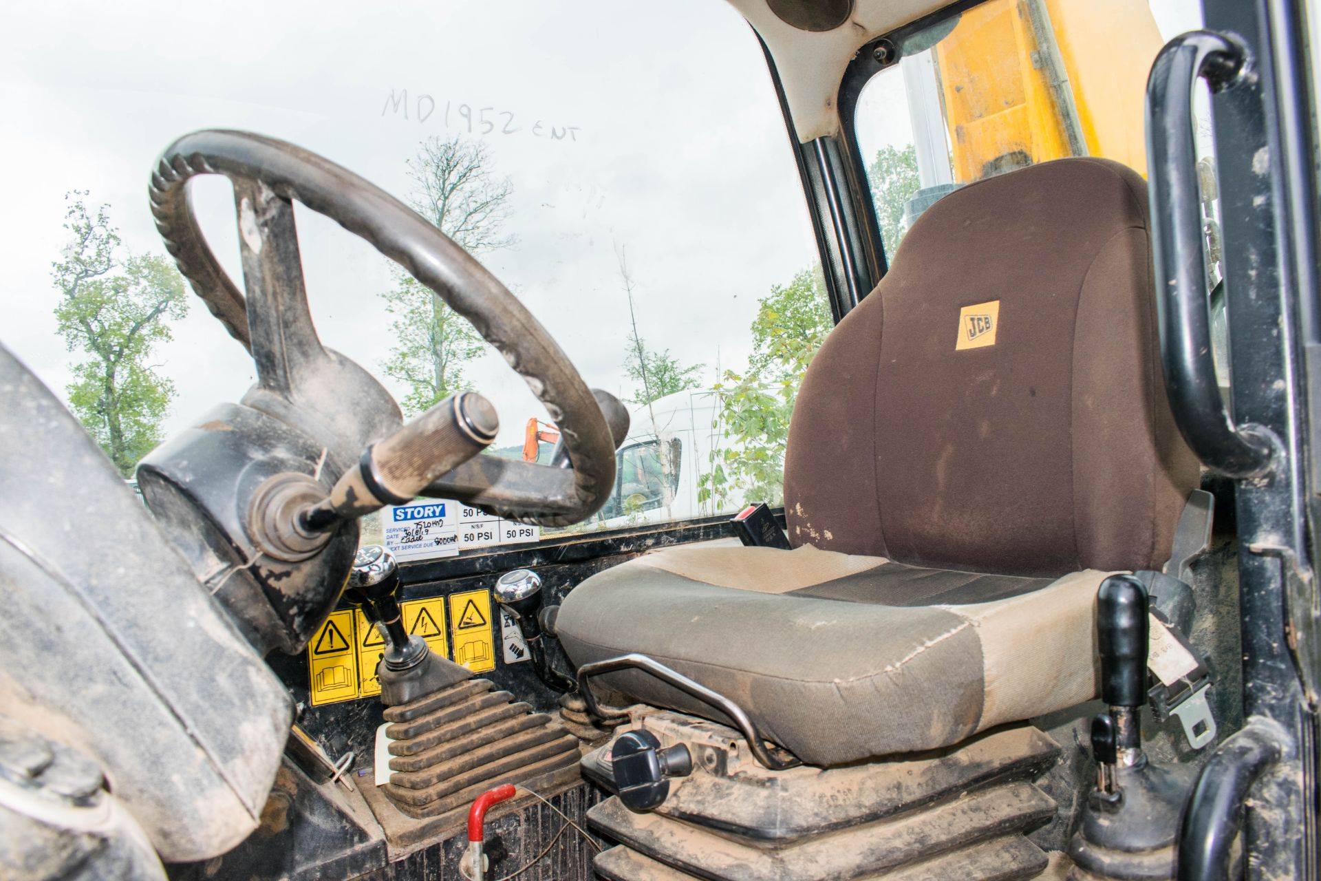 JCB 535 - 125 12.5 metre telescopic handler  Year: 2011 S/N: 1530487 Recorded Hours: 7707 - Image 19 of 21