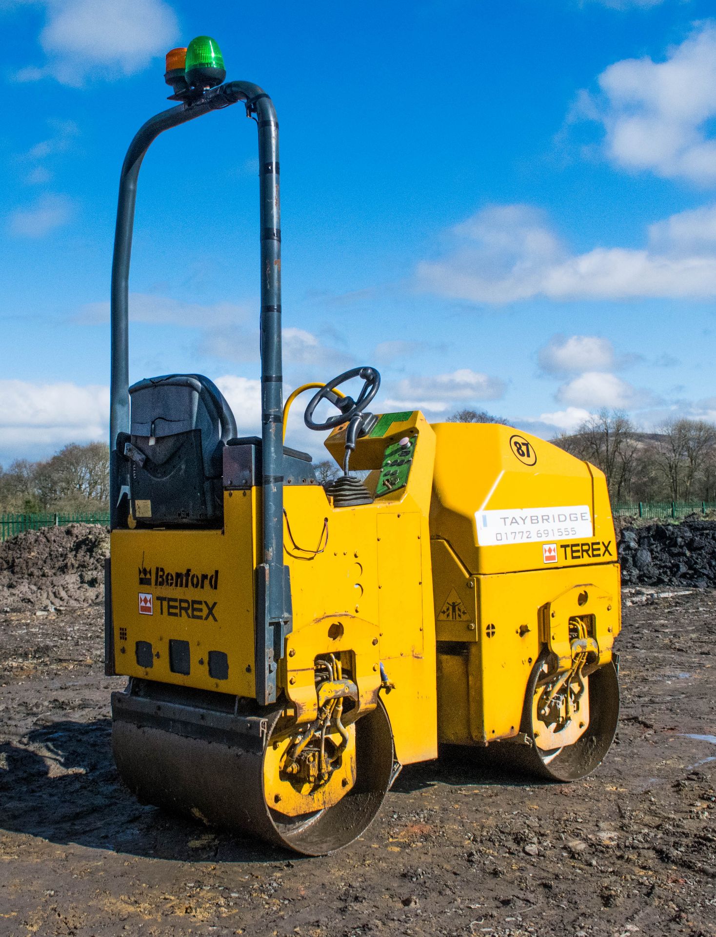 Benford Terex TV800 double drum ride on roller Year: 2005 S/N: E509HU171 Recorded Hours: 840 87 - Image 3 of 14