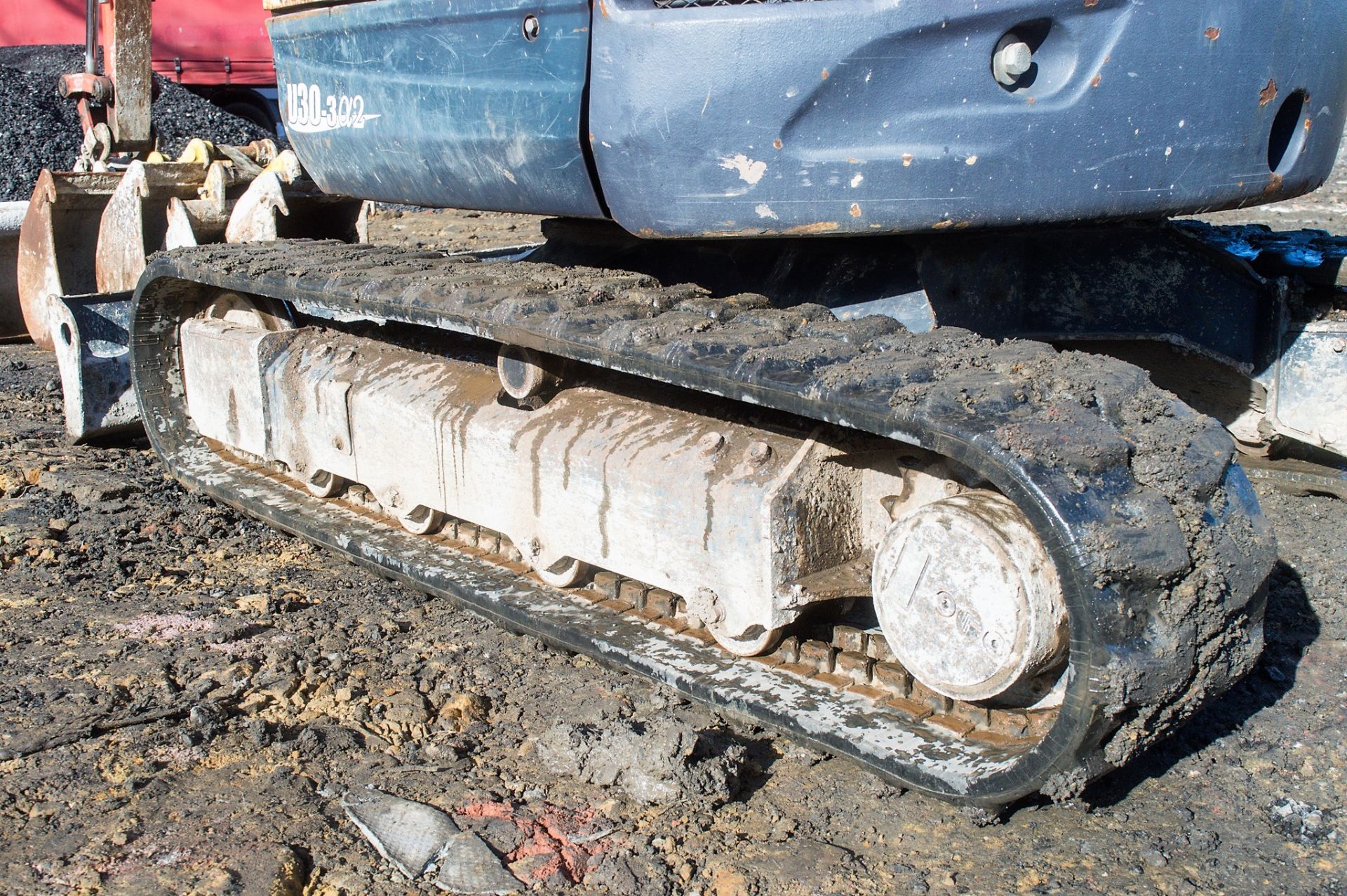 Kubota U30-3 3 tonne rubber tracked mini excavator Year: 2010 S/N: 80249 Recorded Hours: 4869 blade, - Image 10 of 22