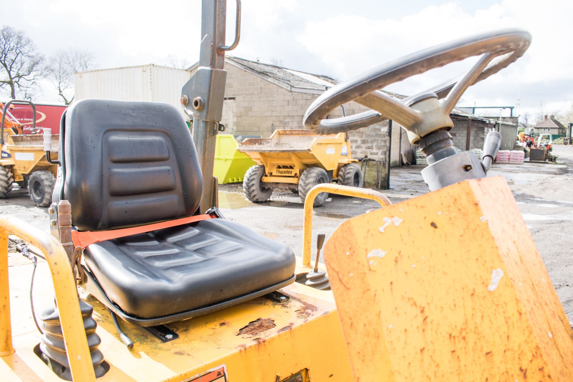 Thwaites 9 tonne straight skip dumper Year: 2007 S/N: 2957 Recorded Hours: 2282 70 - Image 17 of 22