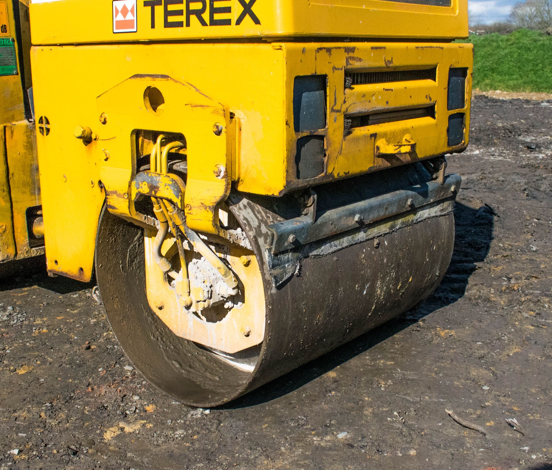 Benford Terex TV800 double drum ride on roller Year: 2005 S/N: E509HU171 Recorded Hours: 840 87 - Image 9 of 14