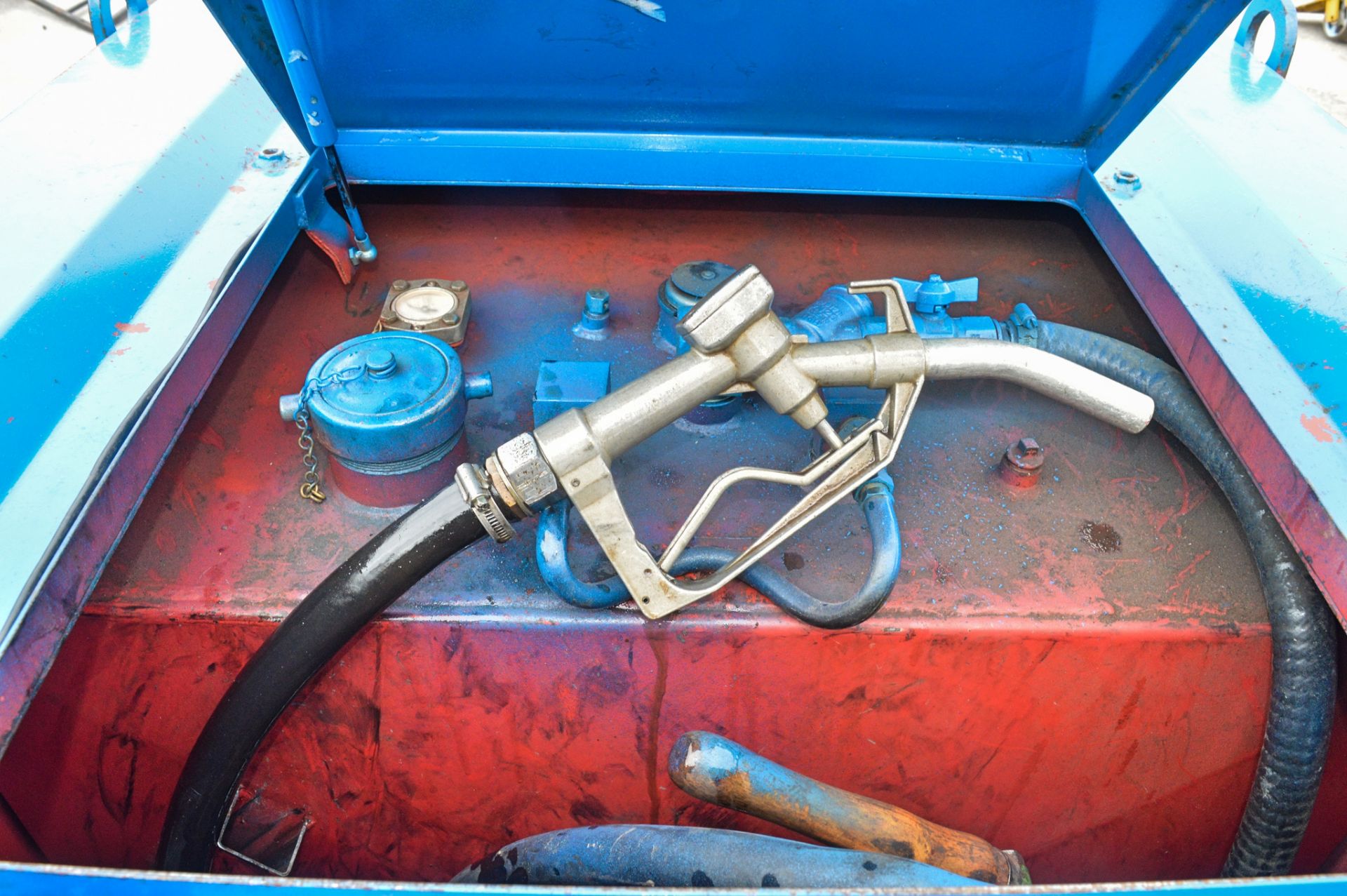Western Trans Cube 950 litre fast tow bunded fuel bowser c/w hand pump, delivery hose & nozzle - Image 3 of 3