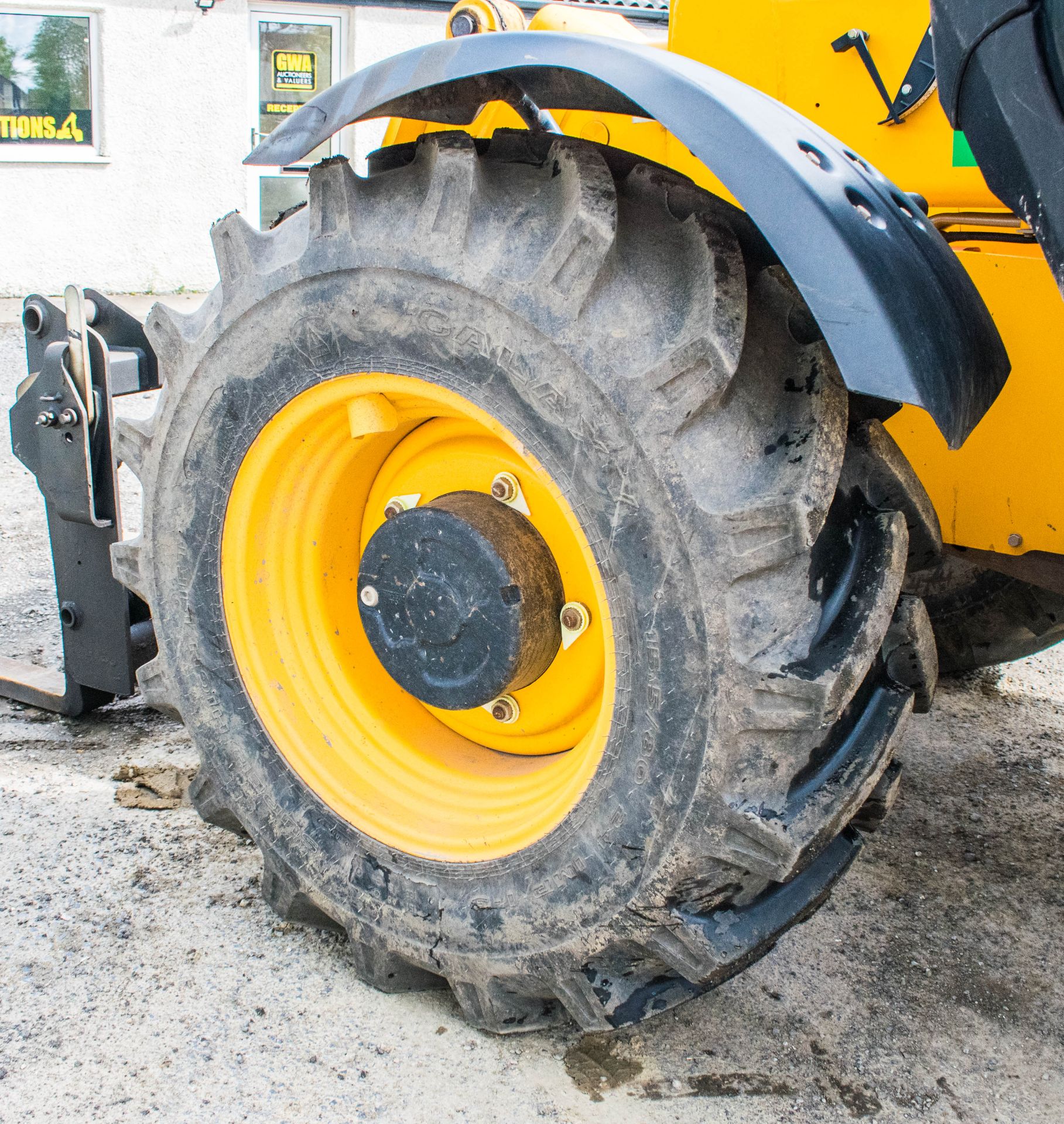 JCB 531-70 telescopic handler  Year: 2014 S/N: 2341975 Recorded Hours: 2691 A634486 - Image 9 of 21