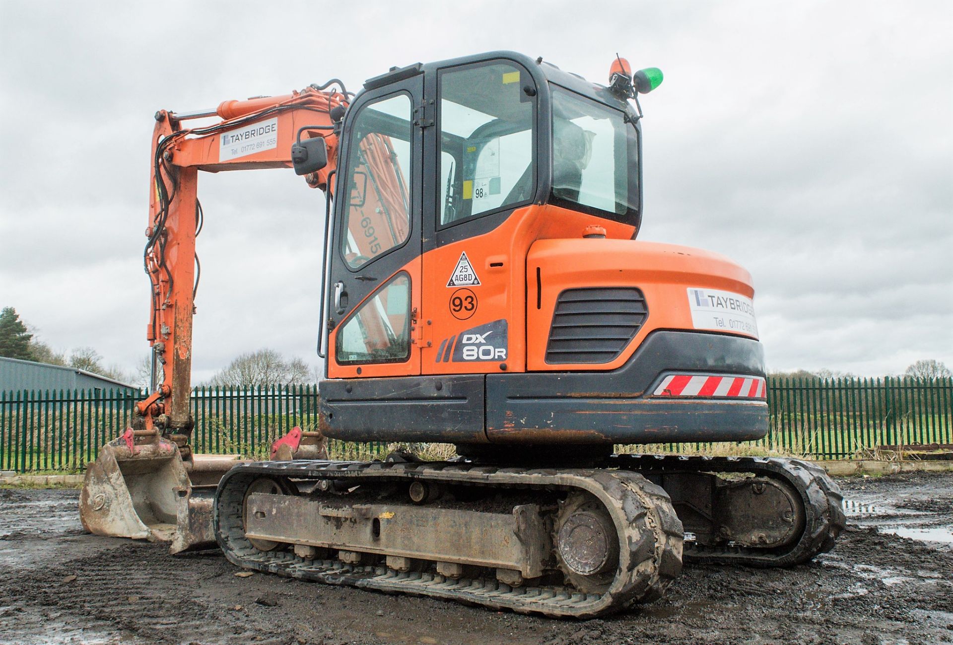 Doosan DX80R 8 tonne rubber tracked midi excavator Year: 2013 S/N: 50896 Recorded Hours: 4636 blade, - Image 3 of 23