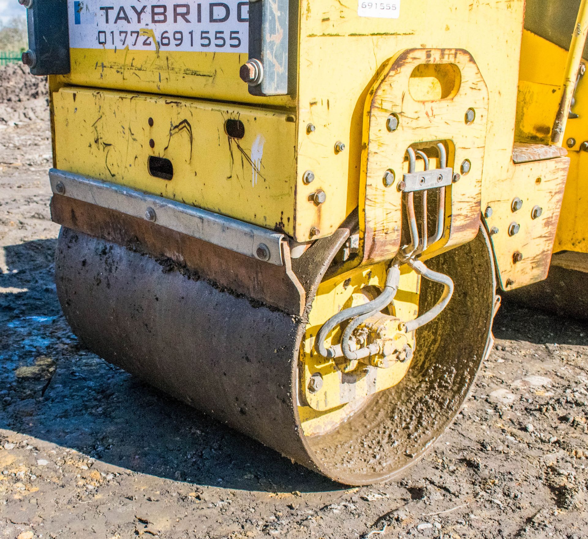 Bomag BW80 ADH-2 double drum ride on roller Year: S/N: 101460424679 Recorded Hours: 1143 88 - Image 10 of 14