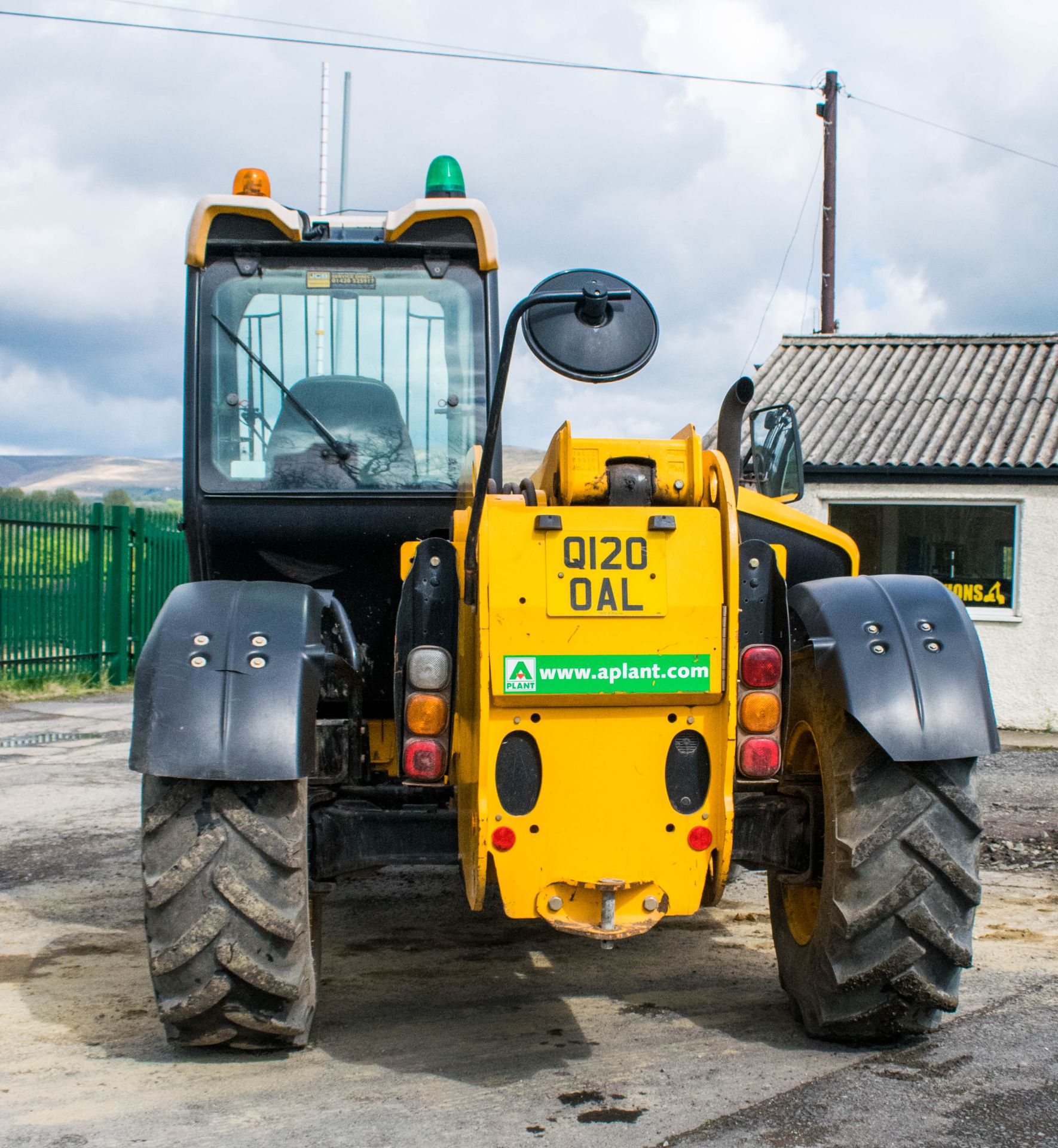 JCB 531-70 telescopic handler  Year: 2014 S/N: 2341975 Recorded Hours: 2691 A634486 - Image 6 of 21