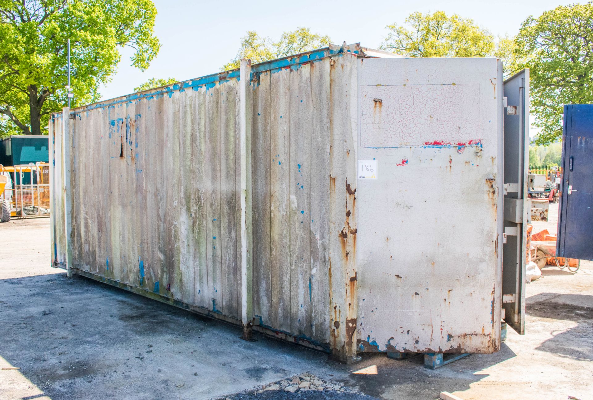 21 ft x 8 ft steel storage container