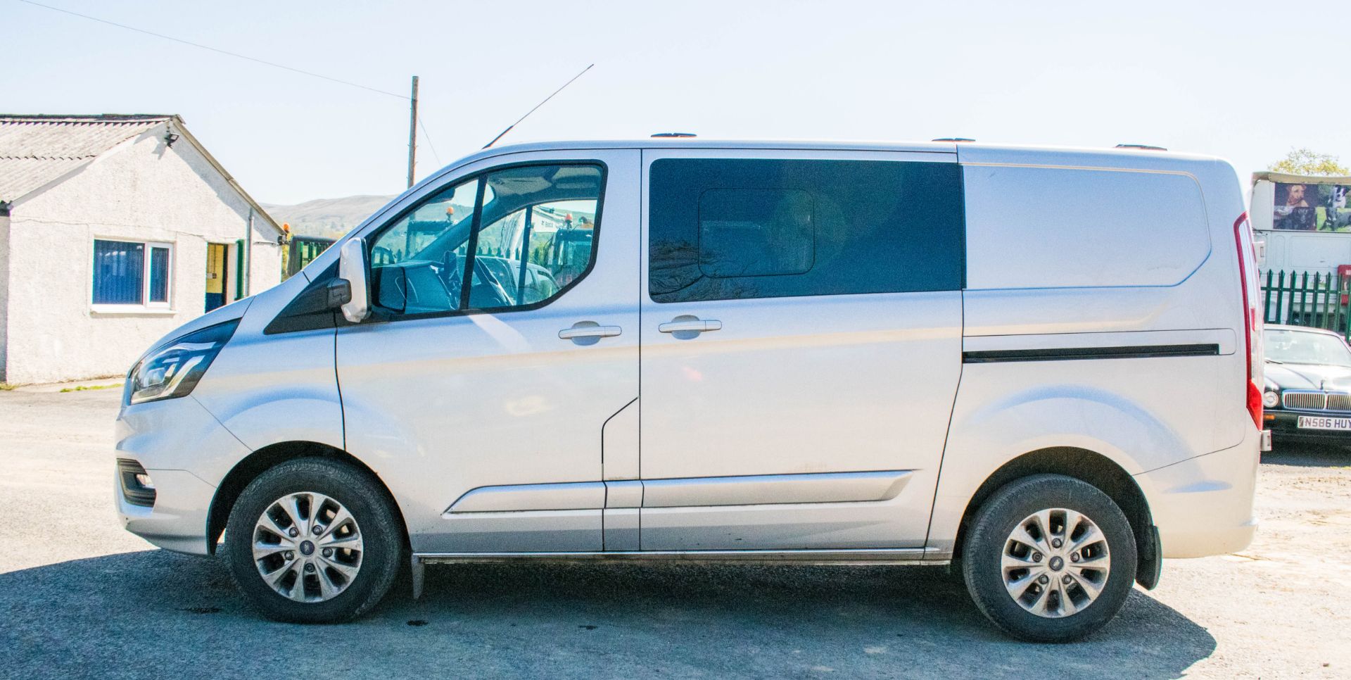 Ford Transit Custom 320 L1 H1 crew cab panel van Registration Number: WA68 LNF Date of Registration: - Image 8 of 21