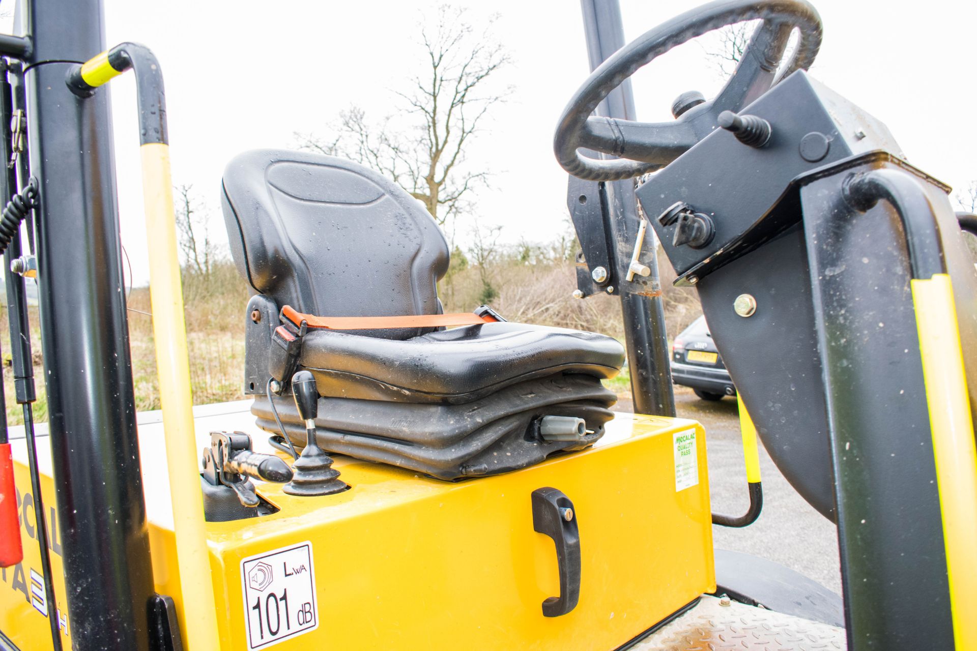 Mecelac 3 tonne swivel skip dumper Year: 2019 S/N: 2PD6627 Recorded Hours: 137 - Image 16 of 18