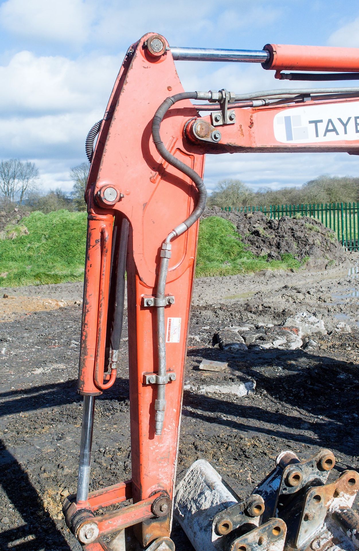 Kubota KX61-3 2.6 tonne rubber tracked mini excavator Year: 2006 S/N: 75311 Recorded Hours: 7076 - Image 14 of 23