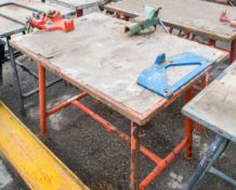 Collapsible steel site work bench C/w pipe vice and bench vice