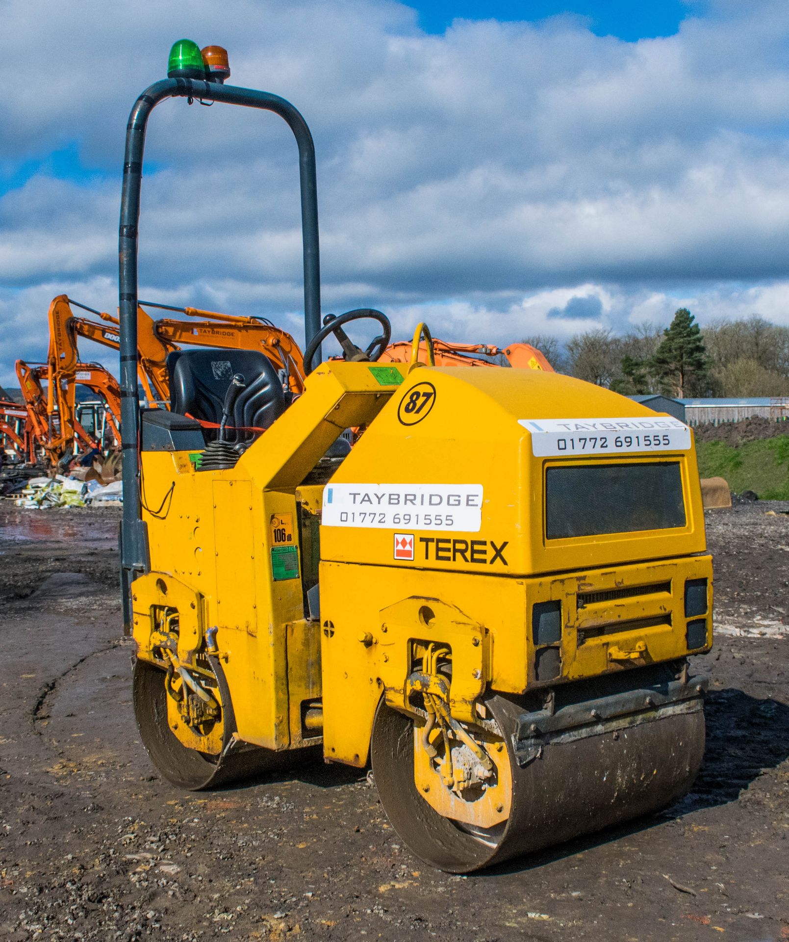 Benford Terex TV800 double drum ride on roller Year: 2005 S/N: E509HU171 Recorded Hours: 840 87 - Image 2 of 14