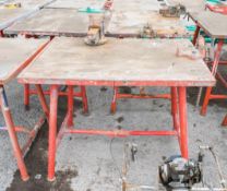 Collapsible steel site work bench C/w pipe vice and bench vice